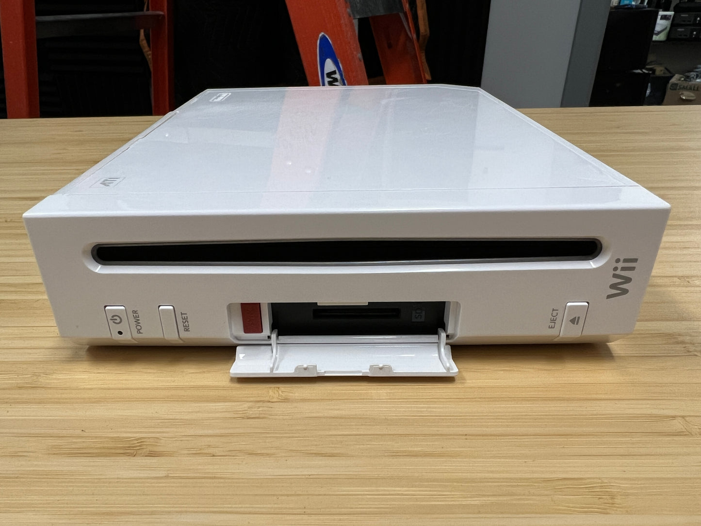 Nintendo Wii White Console w/ Controller, Cords, & Box (Used)