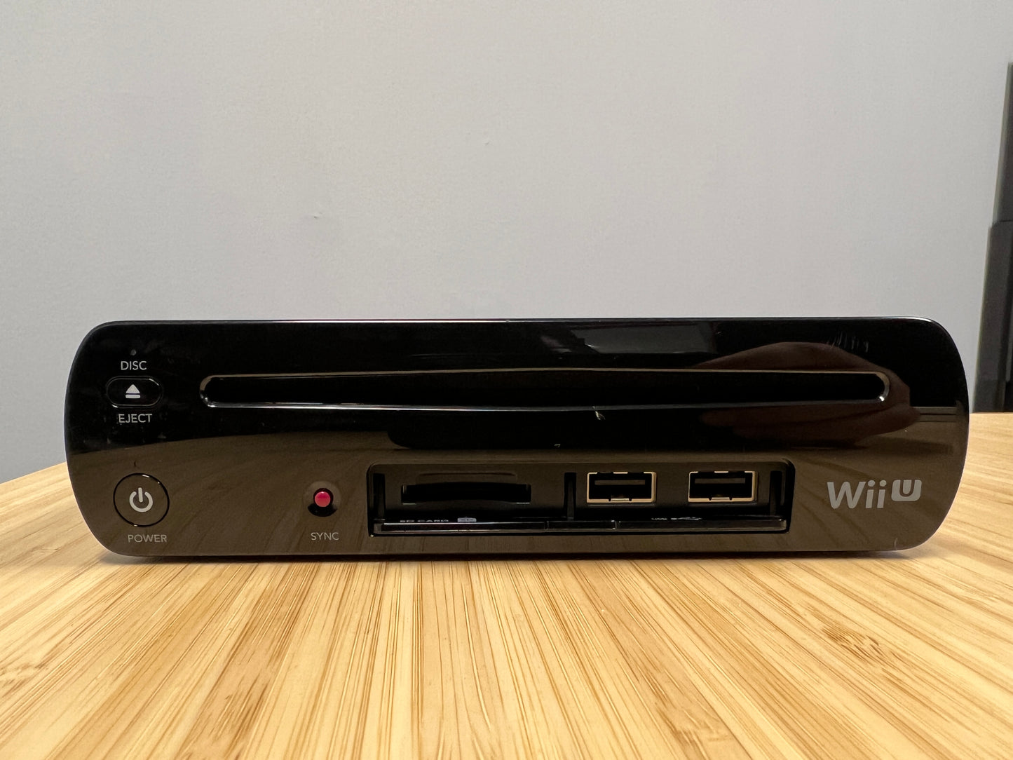 Nintendo 32GB Wii U Console ONLY (Used)