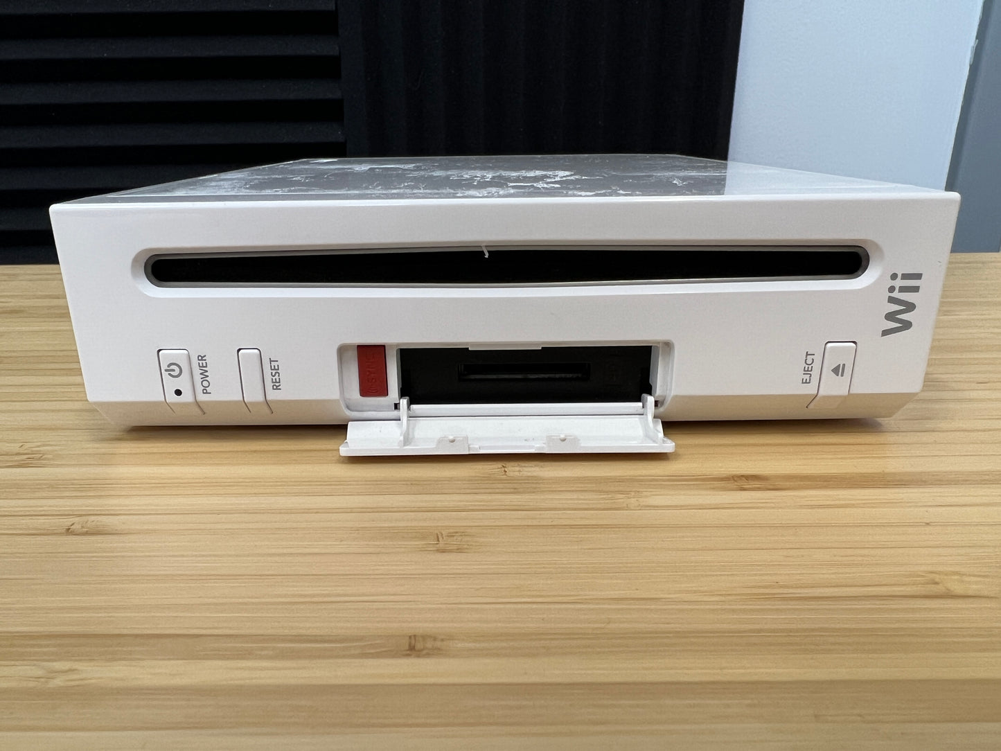 Nintendo Wii White Console w/ Controller, Cords, & Downloaded Classic Games (Used)