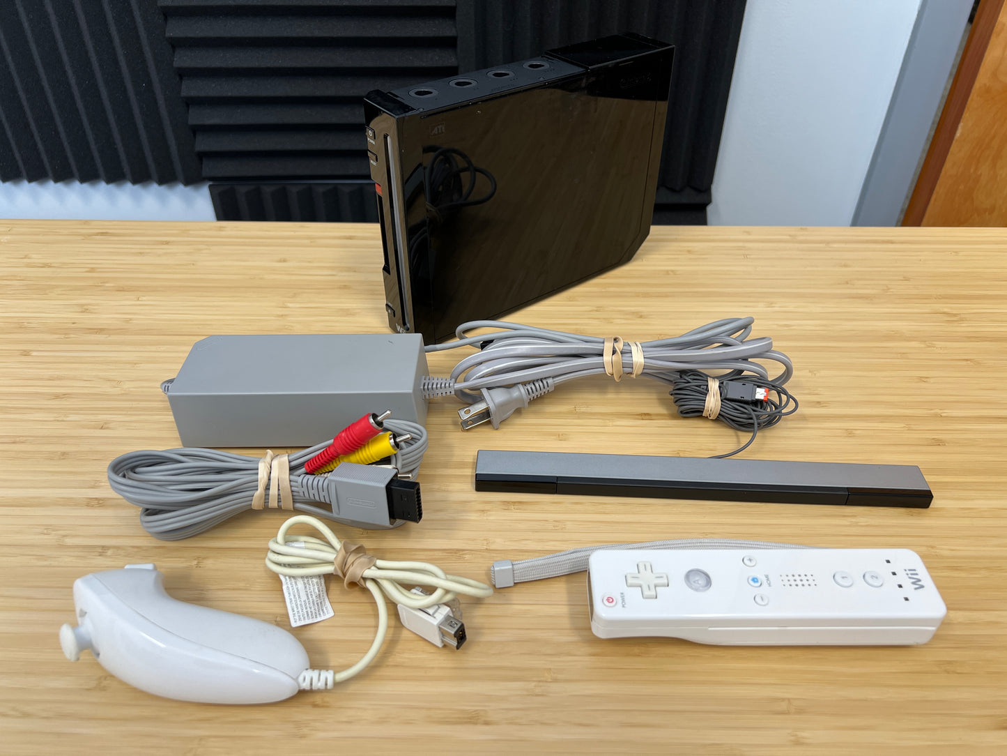 Nintendo Wii Black Console - GameCube Compatible - w/ Controller & Cords (Used)