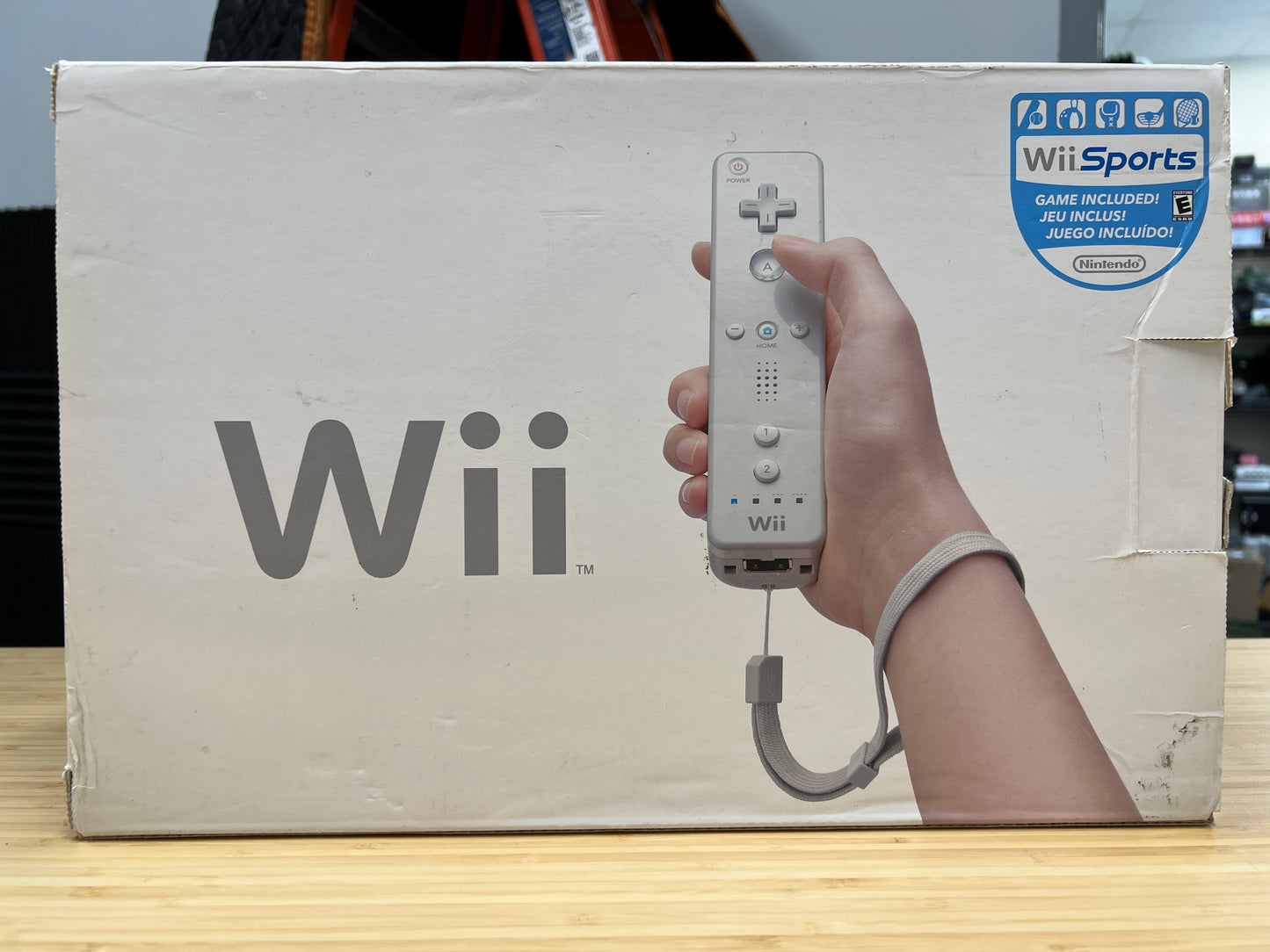 Nintendo Wii White Console w/ Controller, Cords, & Box (Used)