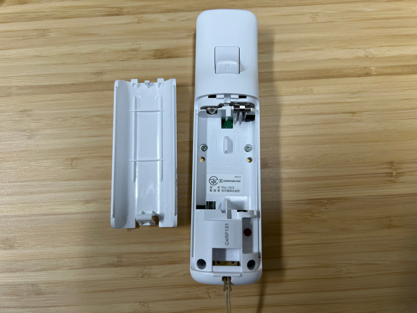 Nintendo Wii White Console w/ Controller, Cords, & Box (Used)