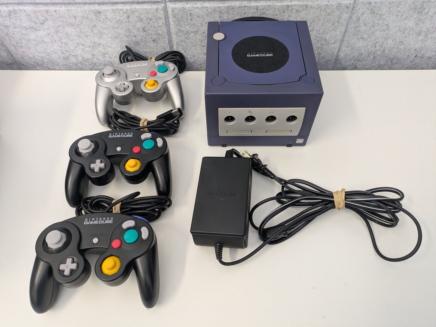 Nintendo GameCube Console w/ Controllers - USED (GG120)