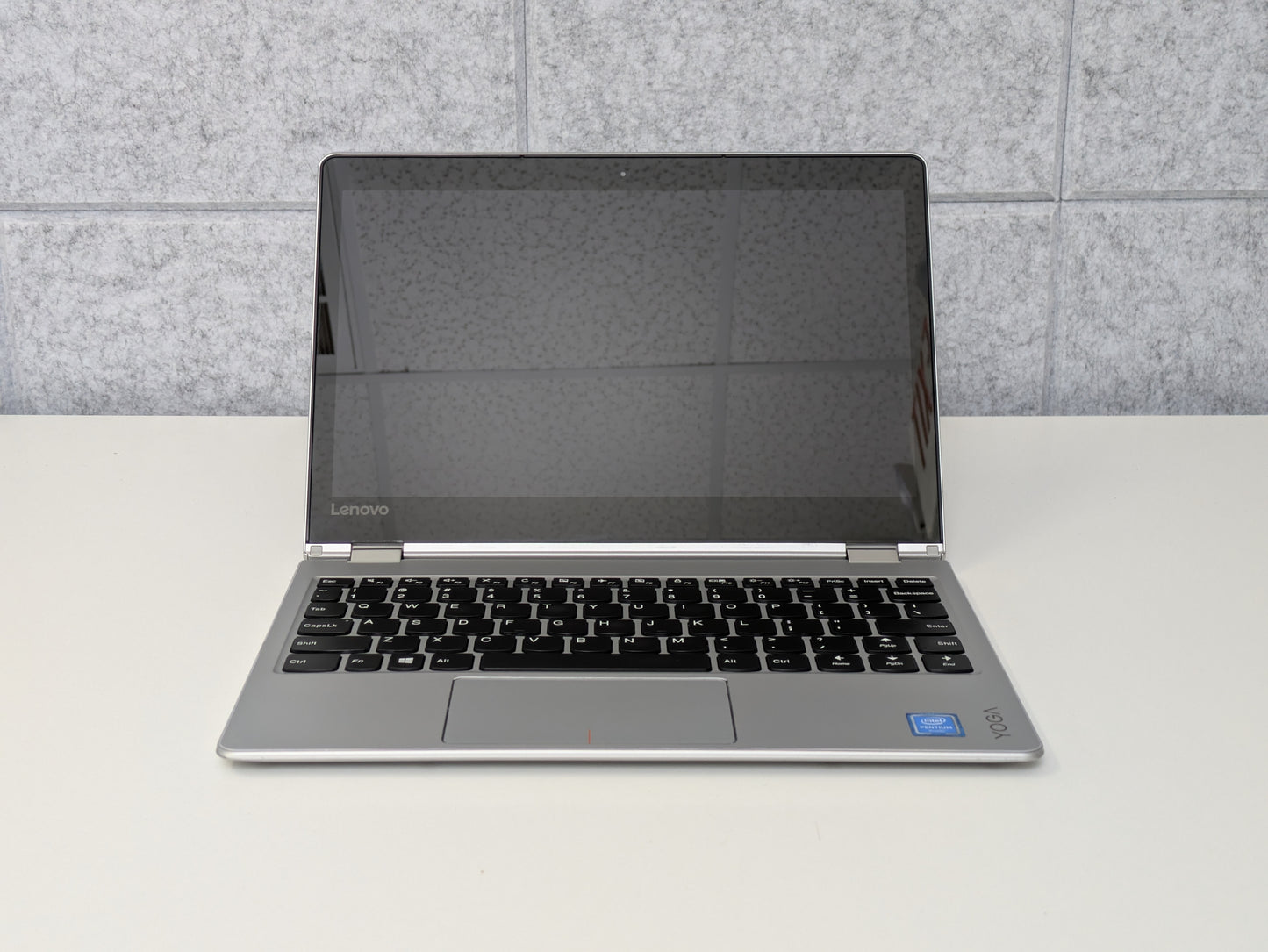 Lenovo YOGA 710-11ISK Signature Edition - Silver - 128GB SSD, 1.5GHz Intel Pentium 4405Y, 4GB RAM - USED