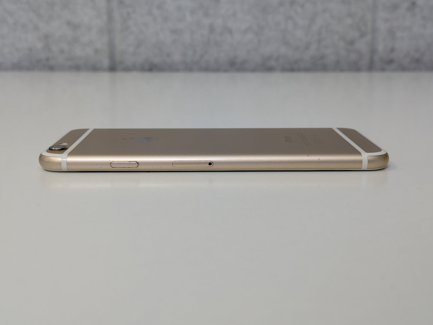 Apple iPhone 6 - 16GB - Gold - AT&T - USED