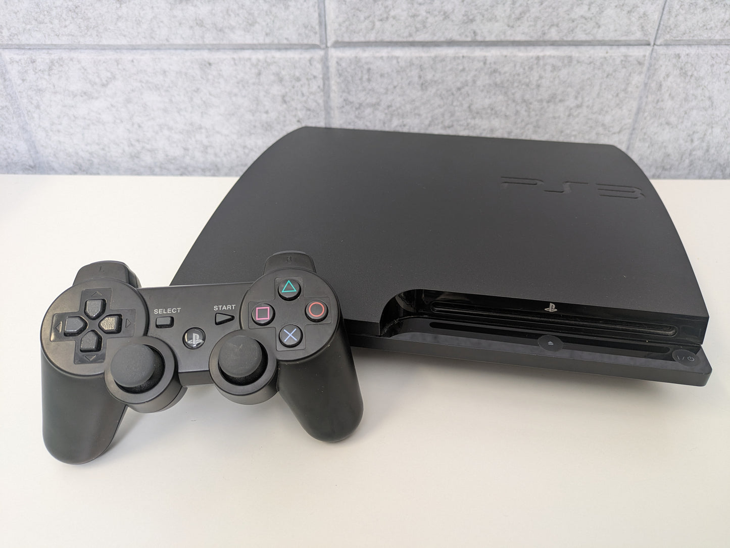 Sony 160GB PlayStation 3 PS3 Slim Console w/ Controller & Cords - USED
