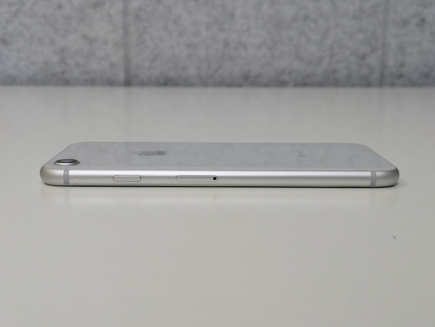 Apple iPhone 8 - 256GB - Silver - Unlocked - USED