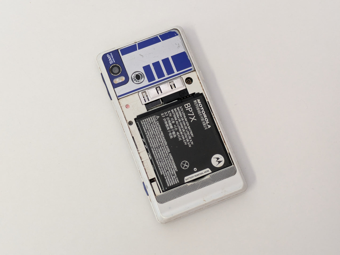 Motorola Droid 2 - 8GB - Star Wars R2-D2 30th Anniversary Limited Edition - Verizon - ISSUES READING BATTERY - AS-IS