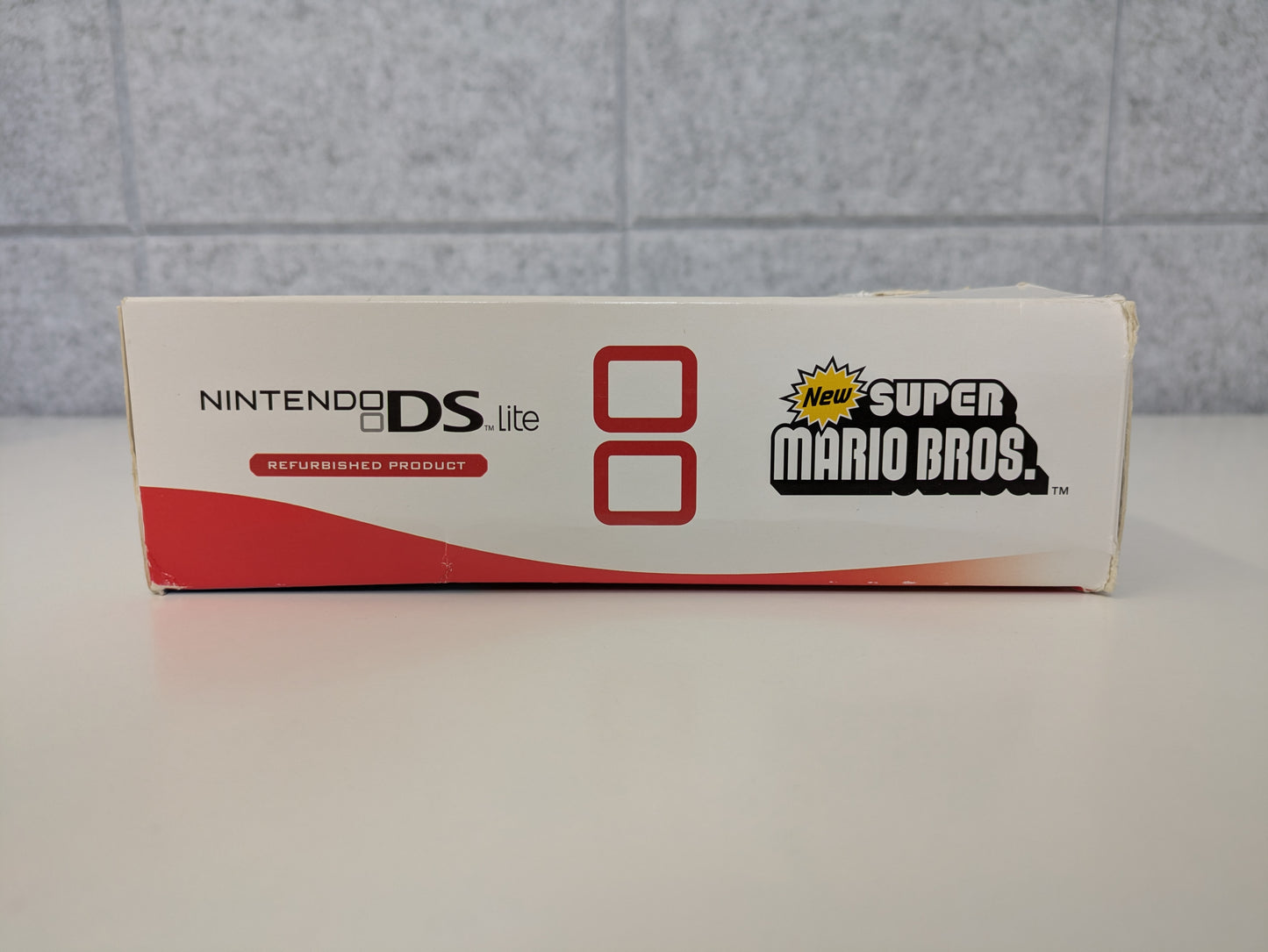 Nintendo DS Lite - Lime Green - PAL Variant - New Super Mario Bros. Bundle - Official Licensed Nintendo Refurbished Product - Used