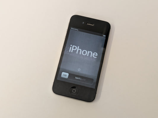 Apple iPhone 4 A1349 - 8GB - Black - CDMA - USED