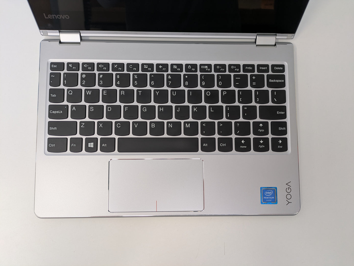 Lenovo YOGA 710-11ISK Signature Edition - Silver - 128GB SSD, 1.5GHz Intel Pentium 4405Y, 4GB RAM - USED