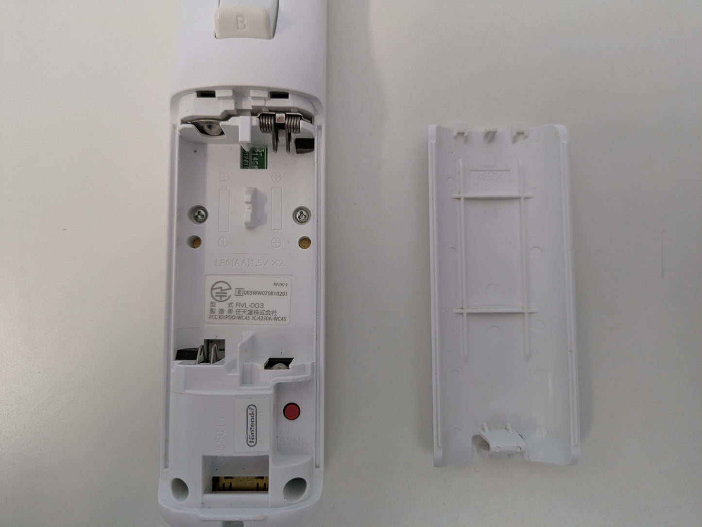 Nintendo Wii White Console (RVL-001) - COMPLETE - GameStop Refurbished - Used
