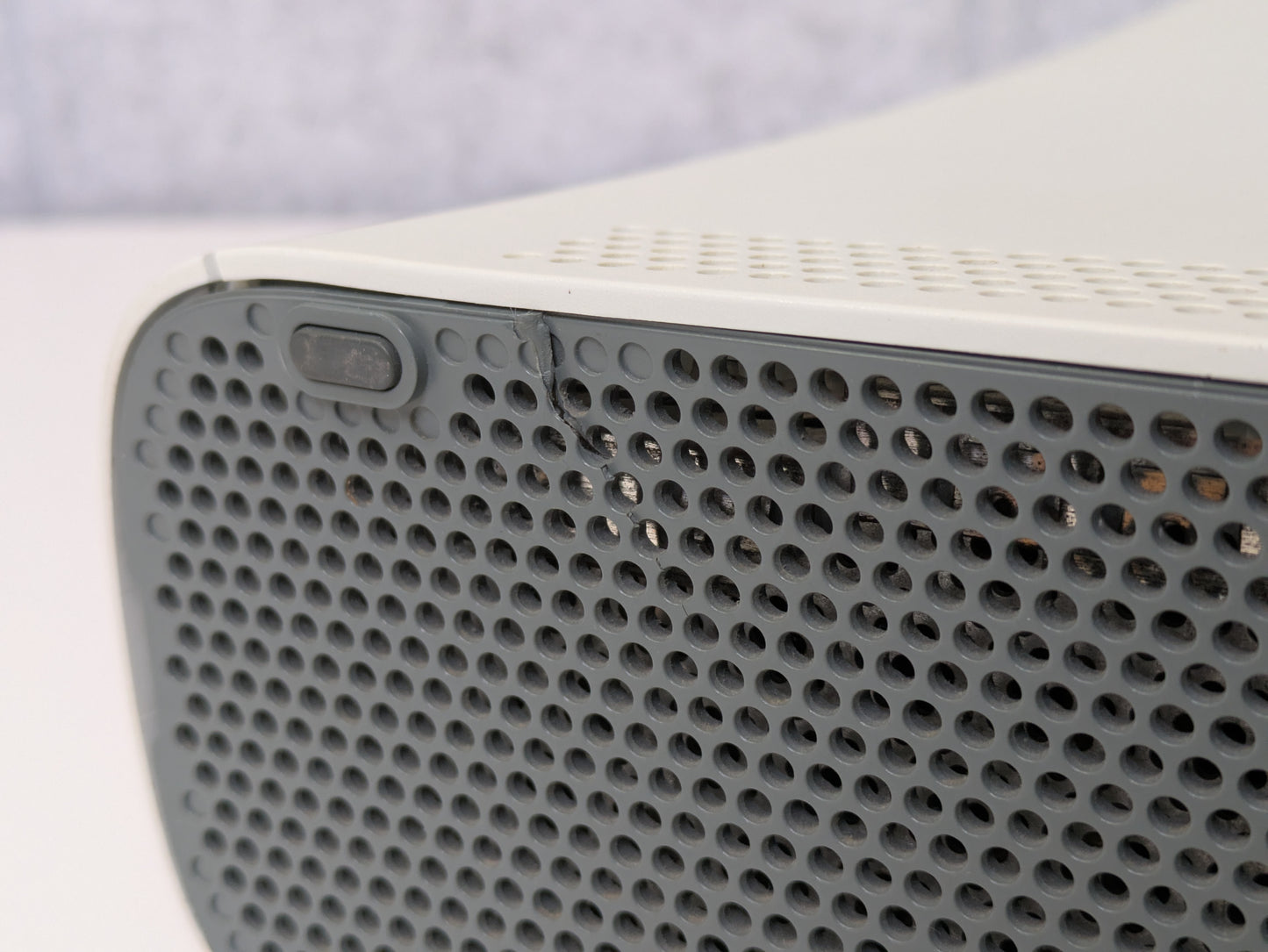 Microsoft Xbox 360 - Console Only - NO HDD - White - AS-IS