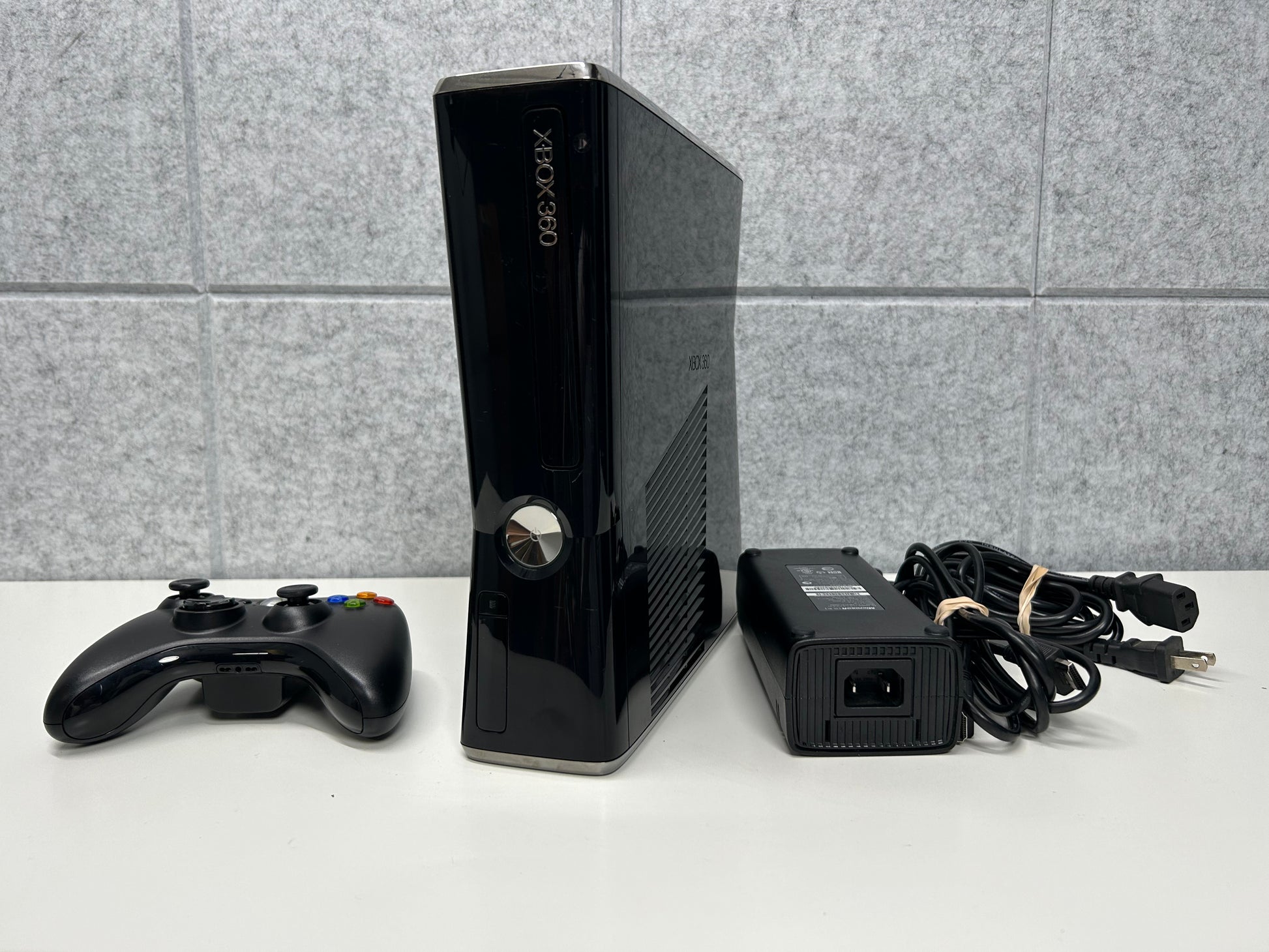 Microsoft Xbox 360 Slim E 250GB Bundle | Console, Controller, Cords, 5  Games!