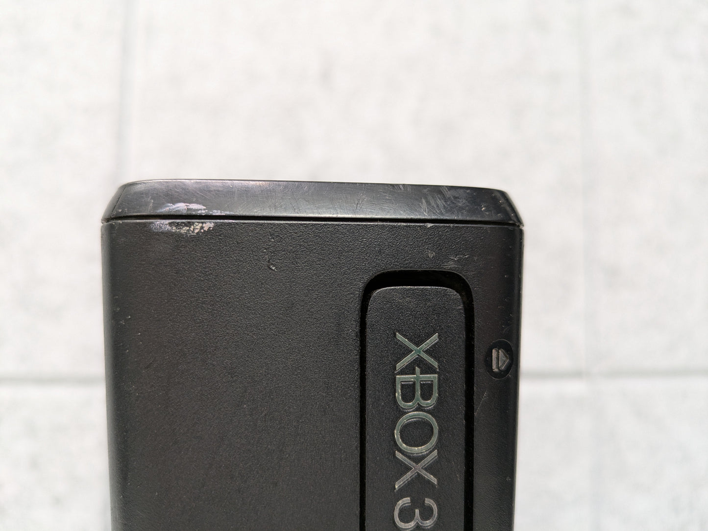 Microsoft 250GB Xbox 360 Slim Console w/ Lots of Predownloaded Demos & Cords - USED