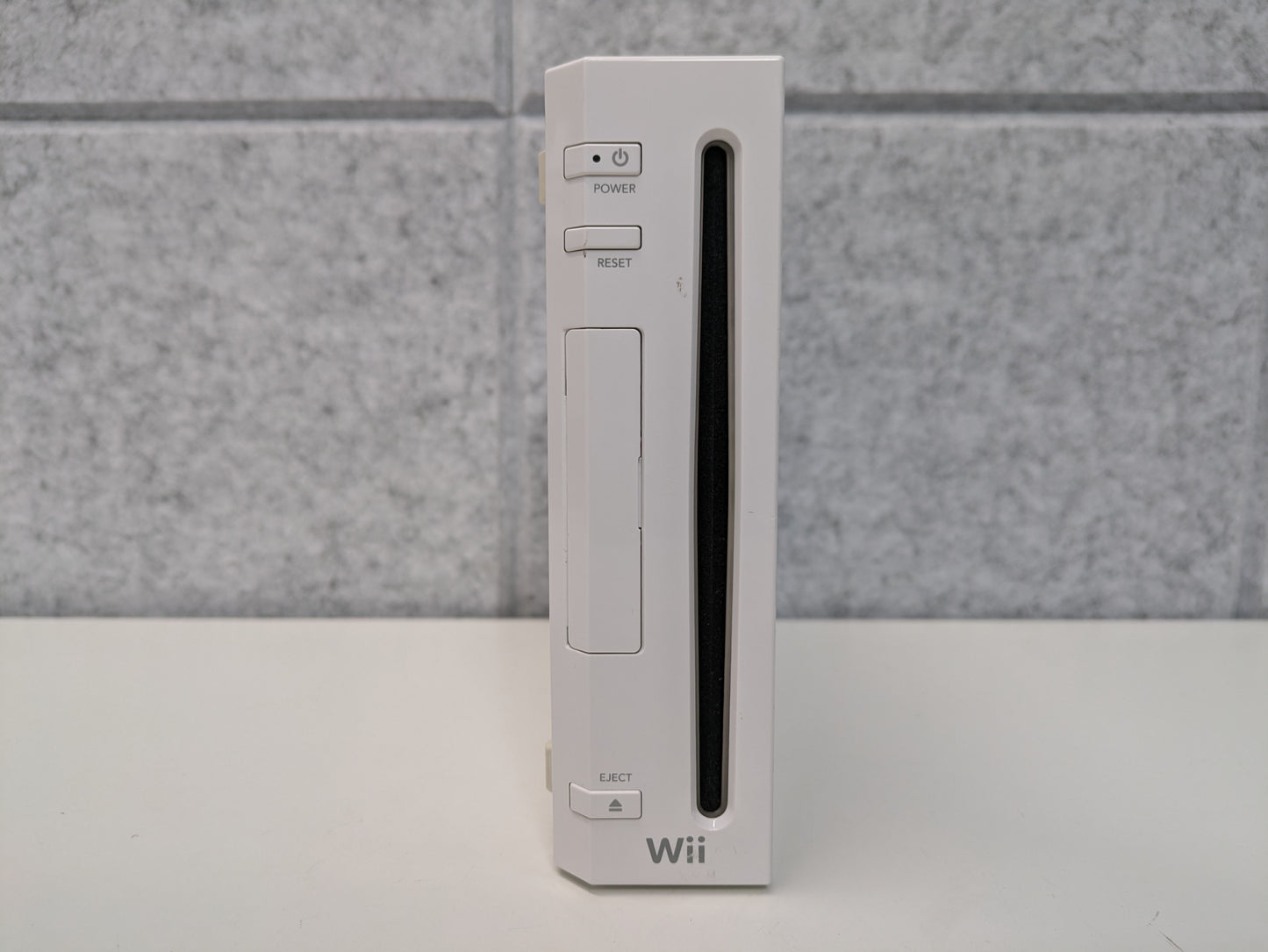 Nintendo Wii Console w/ Predownloaded Demos - AS-IS (HMH 269)