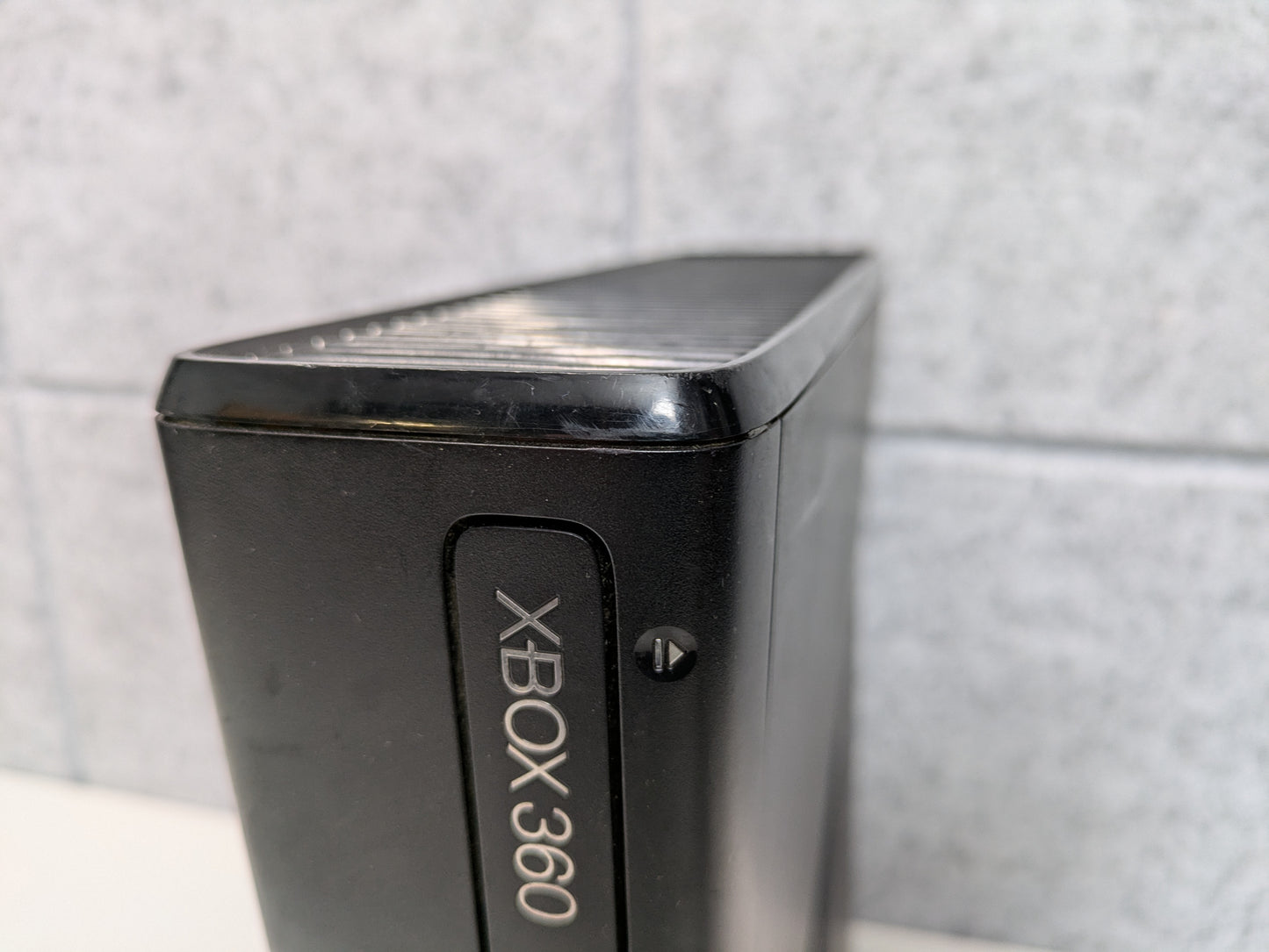 Microsoft Xbox 360 Slim Console ONLY - USED (HMH 190)