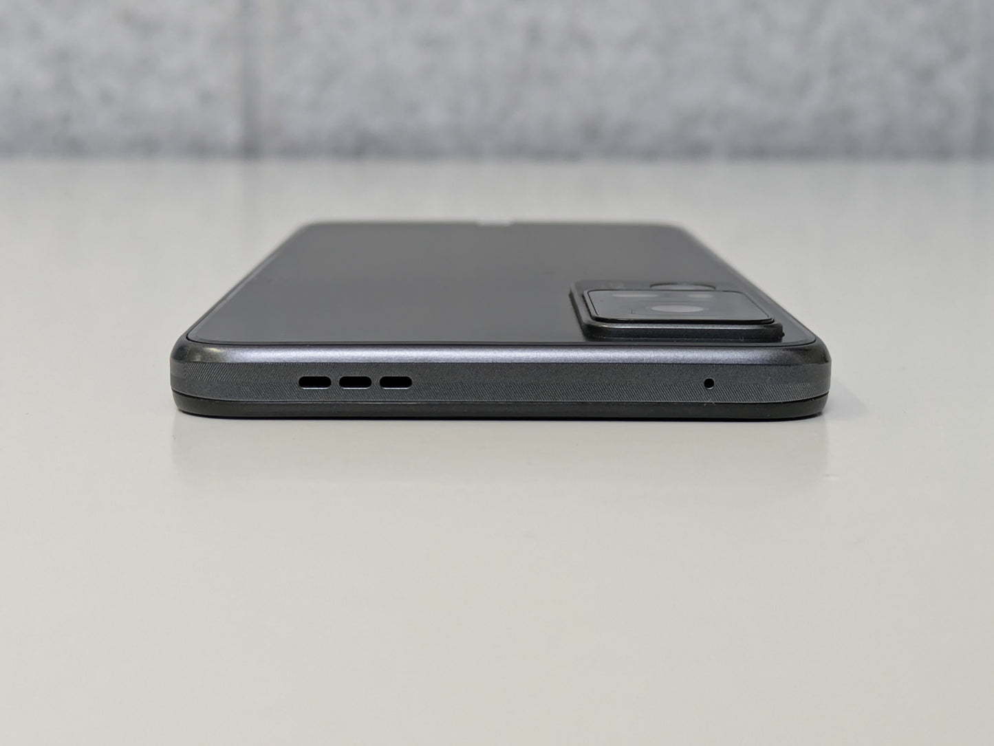 TCL Jitterbug Smart4 T608G (Network Locked to Lively) - 32GB - Gray - USED