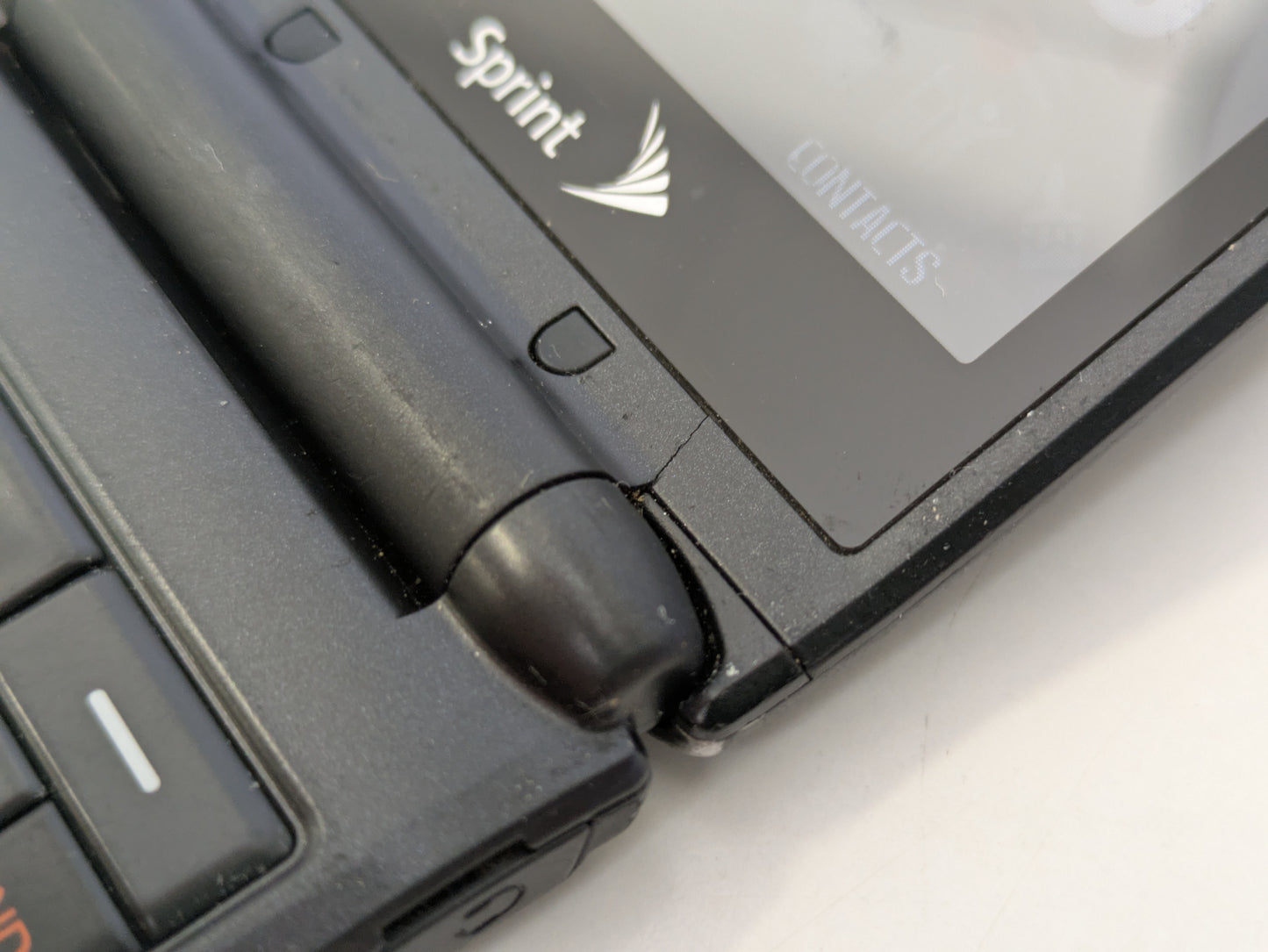 LG Lotus LX600 (Network Locked to Sprint) - 512MB - Matte Black - USED