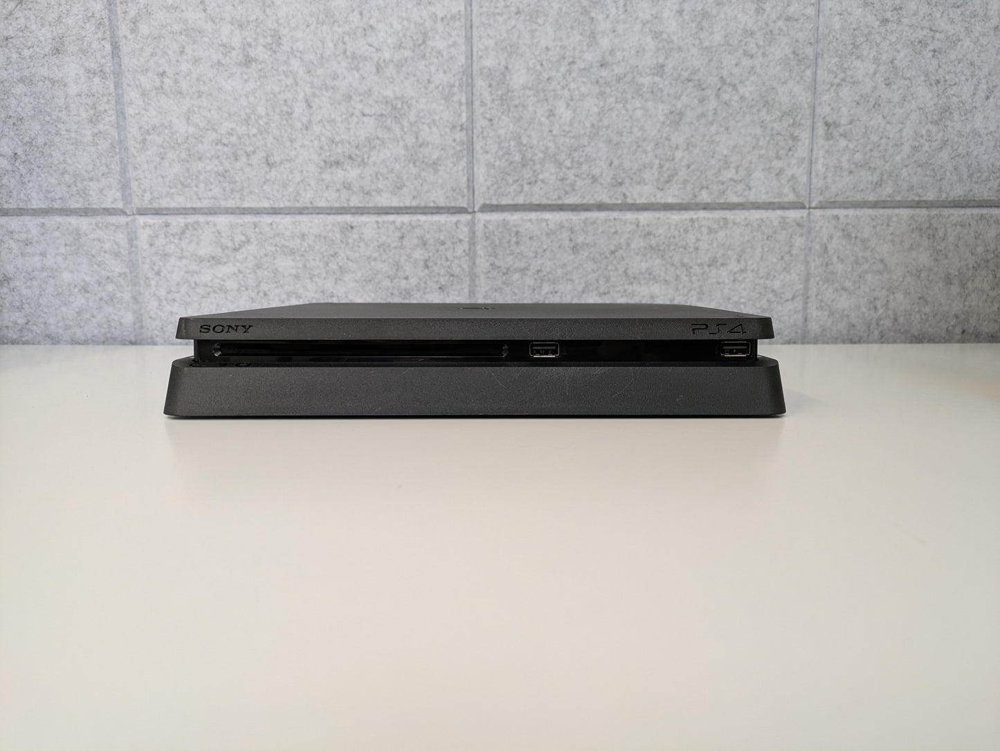 Sony PlayStation 4 PS4 Slim - 1TB - Console & Accessories - USED