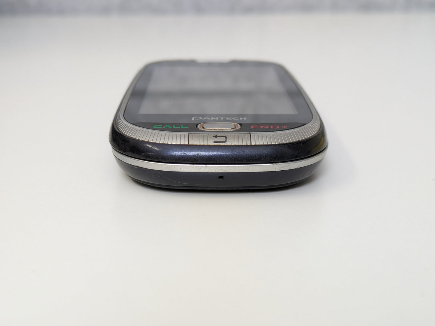 Pantech Ease (P2020) - 50MB - Blue - AT&T - USED