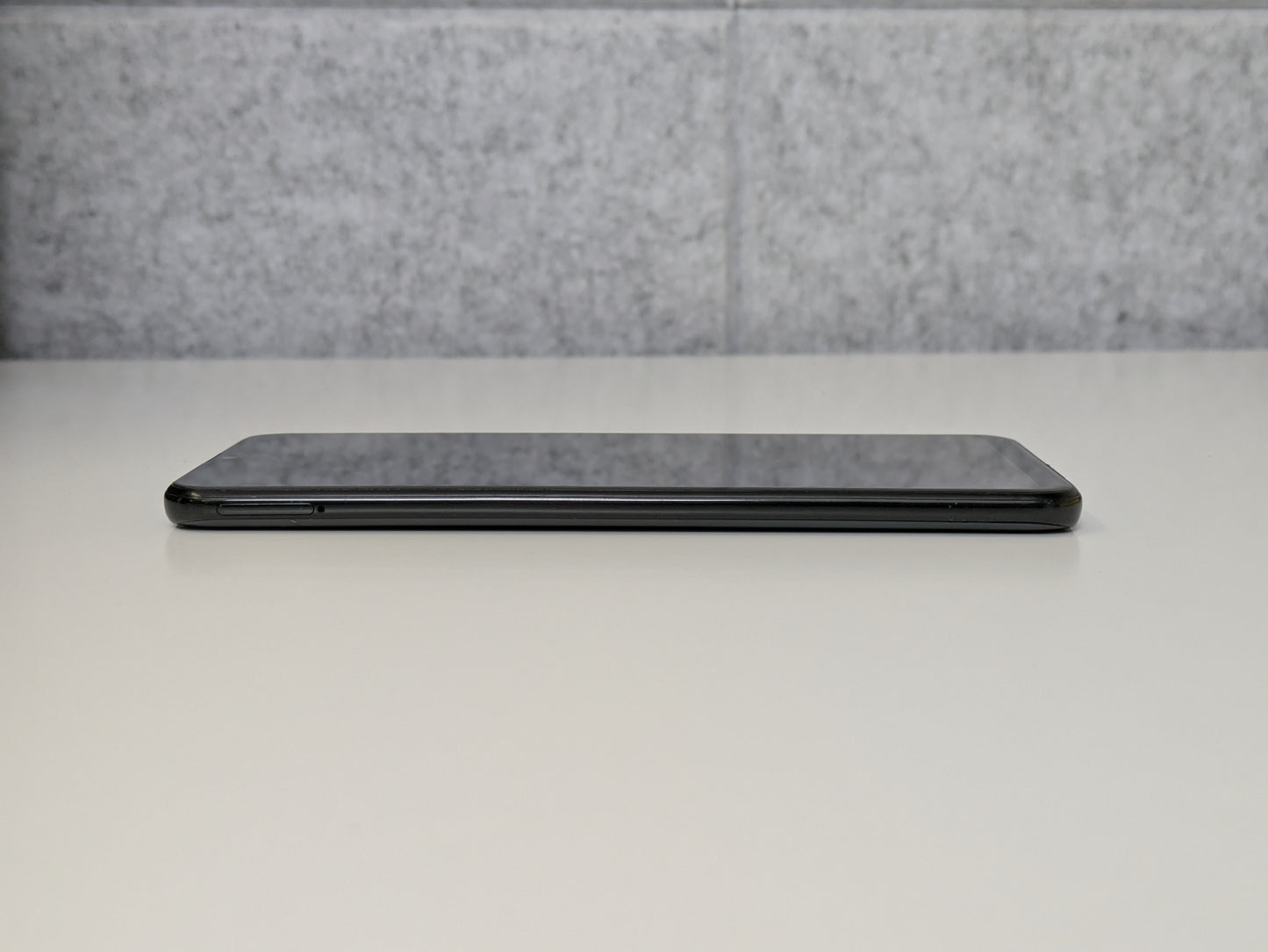 Samsung Galaxy A20 - 32GB - Black - Verizon - USED