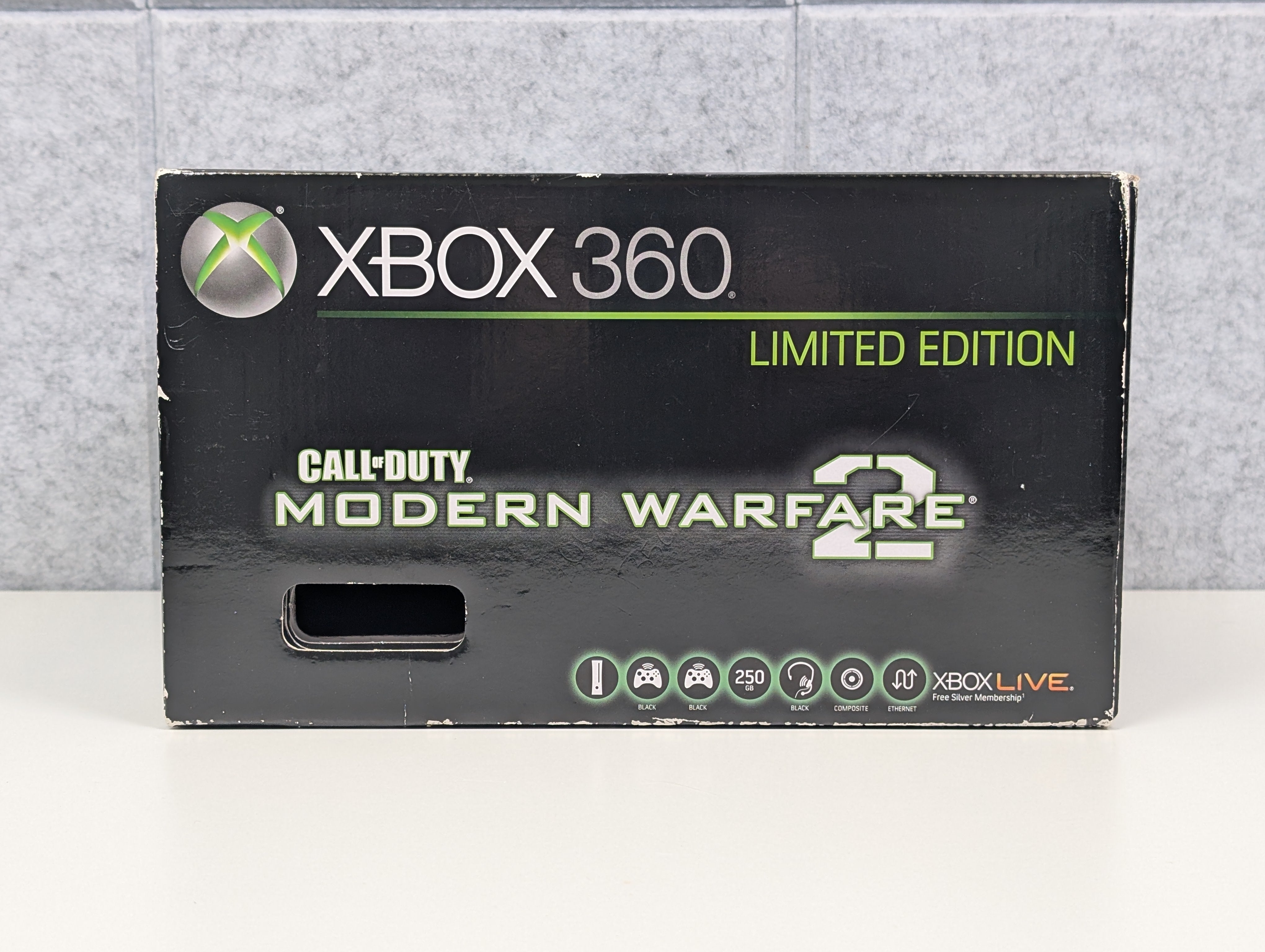 Microsoft Xbox 360 IN BOX - 250GB - Call of Duty: Modern Warfare 2