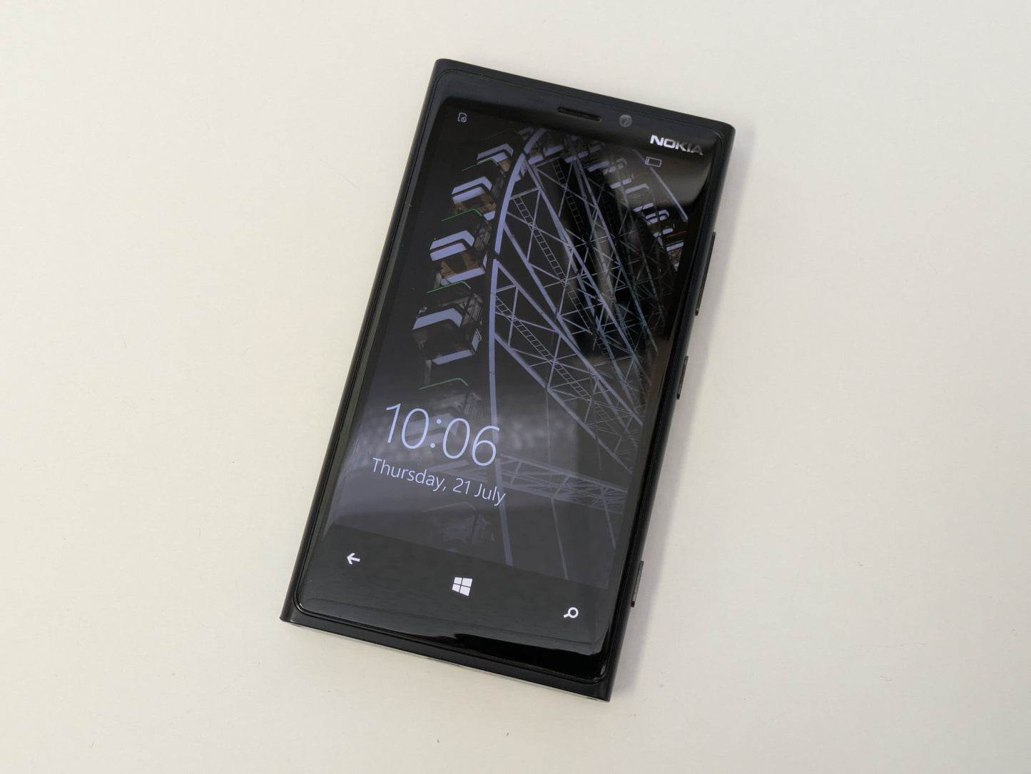 Nokia Lumia 920 RM820 (Network Locked to AT&T) - 32GB - Black - USED