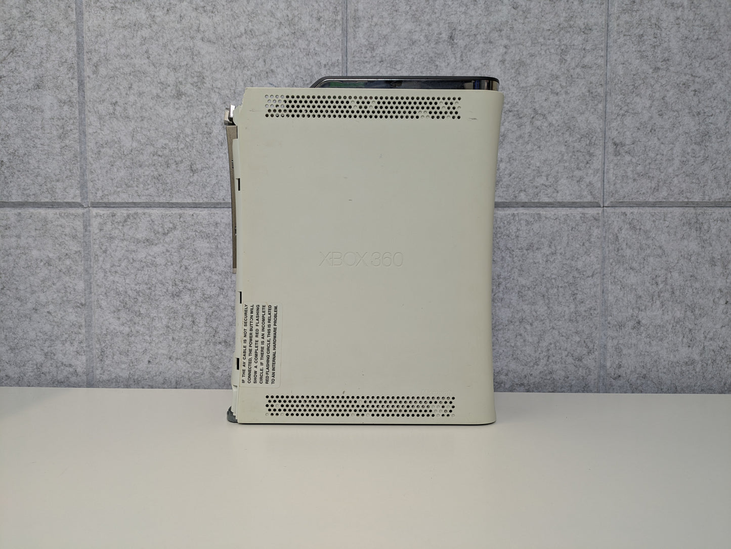 Microsoft Xbox 360 (Xenon) - 120GB - w/ accessories - AS-IS