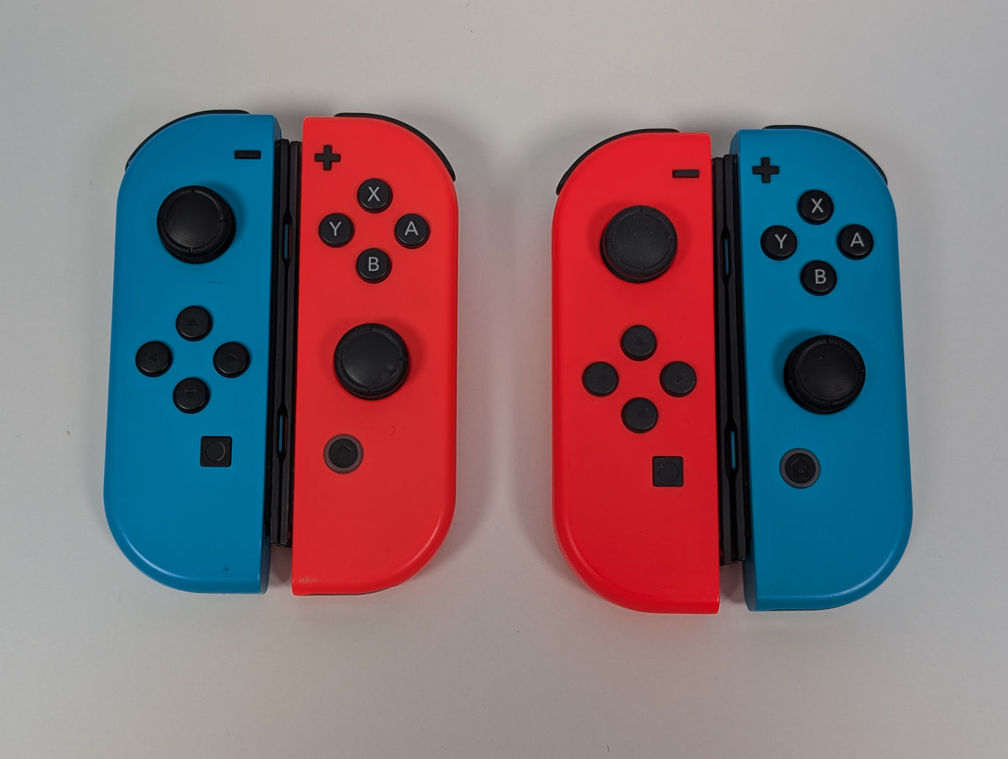 UNPATCHED Nintendo Switch v1 w/ accessories - Red/Blue - USED