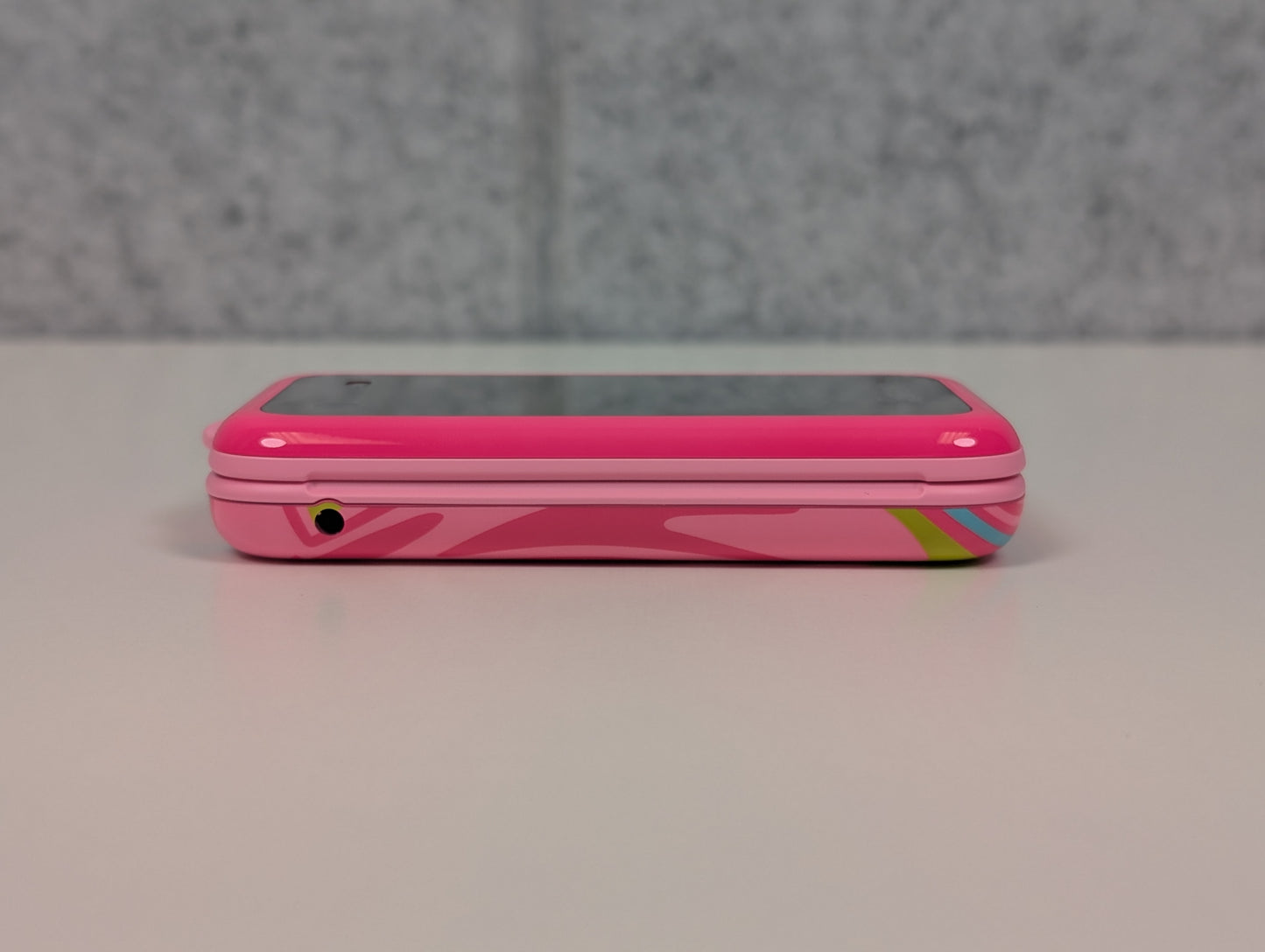 HMD Barbie Flip Phone (Network Unlocked) - US Version w/ KaiOS - Pink - USED