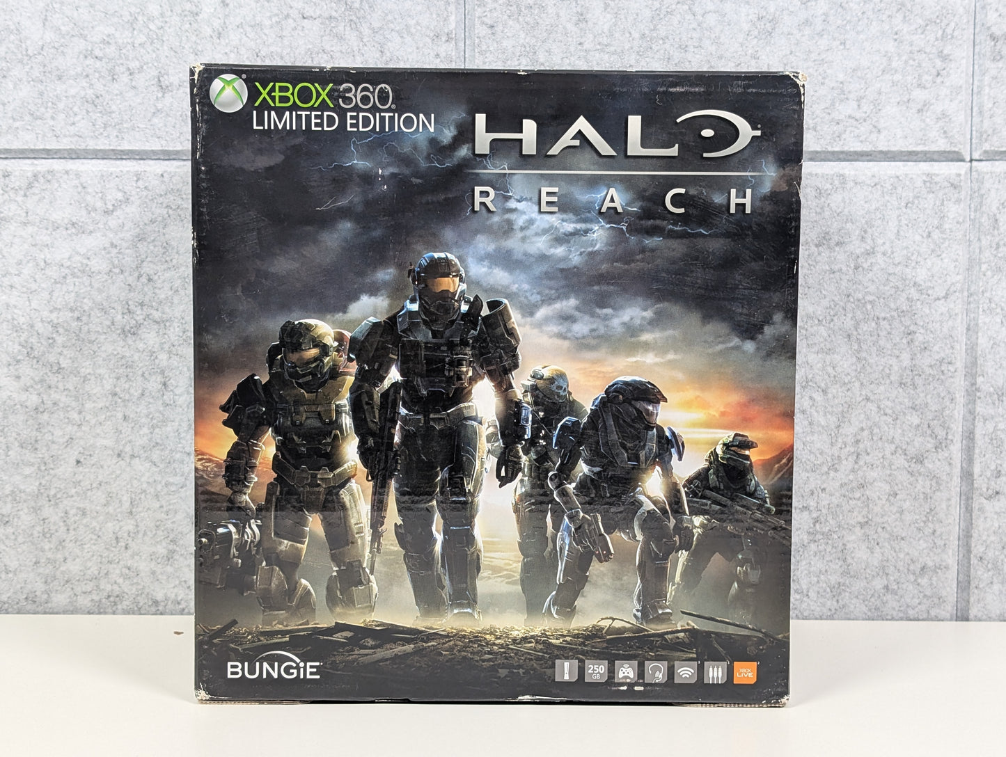 Microsoft Xbox 360 S IN BOX - 250GB - Halo Reach Ltd. Ed. - USED