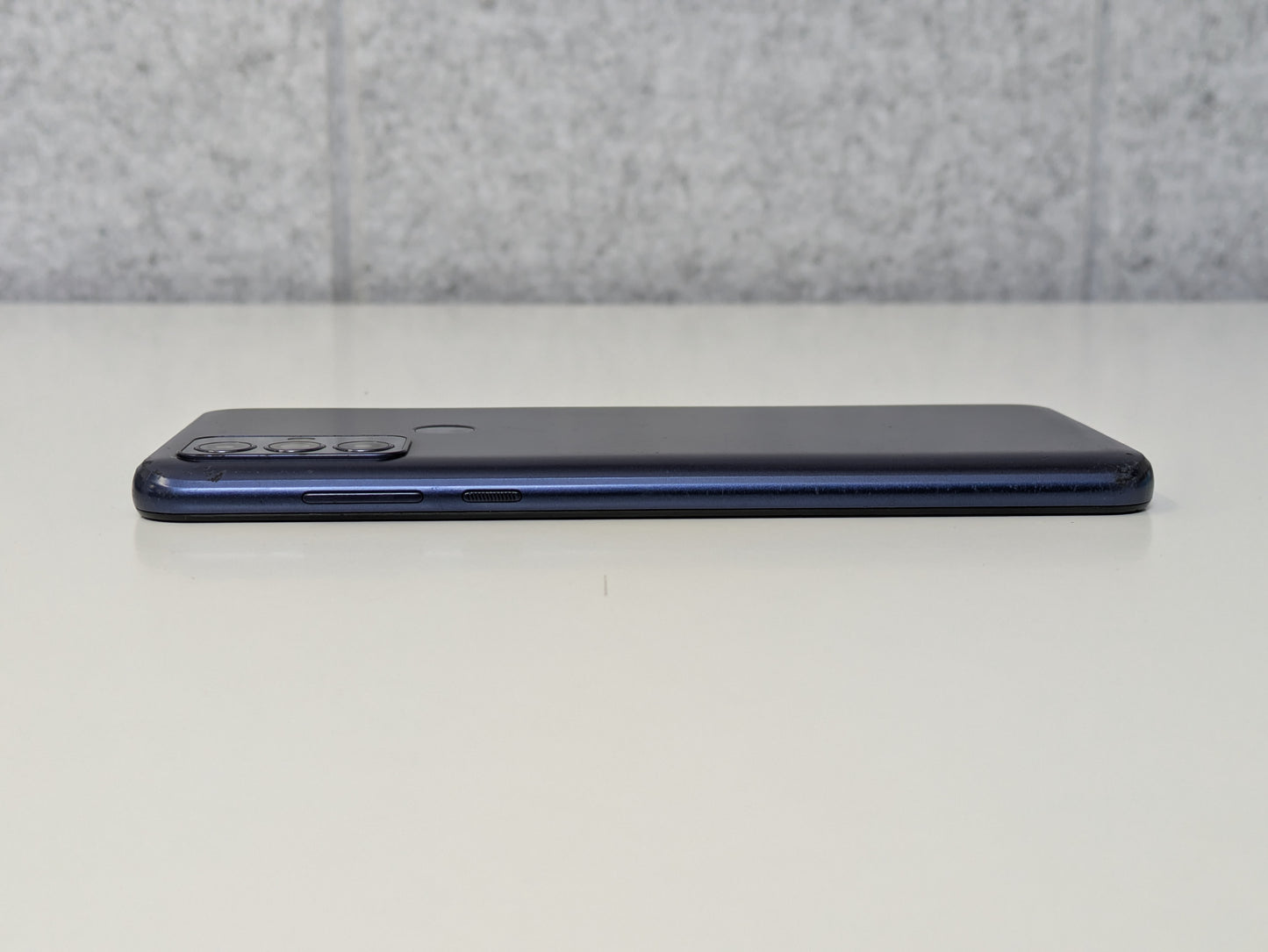 Motorola Moto G Play 2023 - 32GB - Navy Blue - Verizon - USED