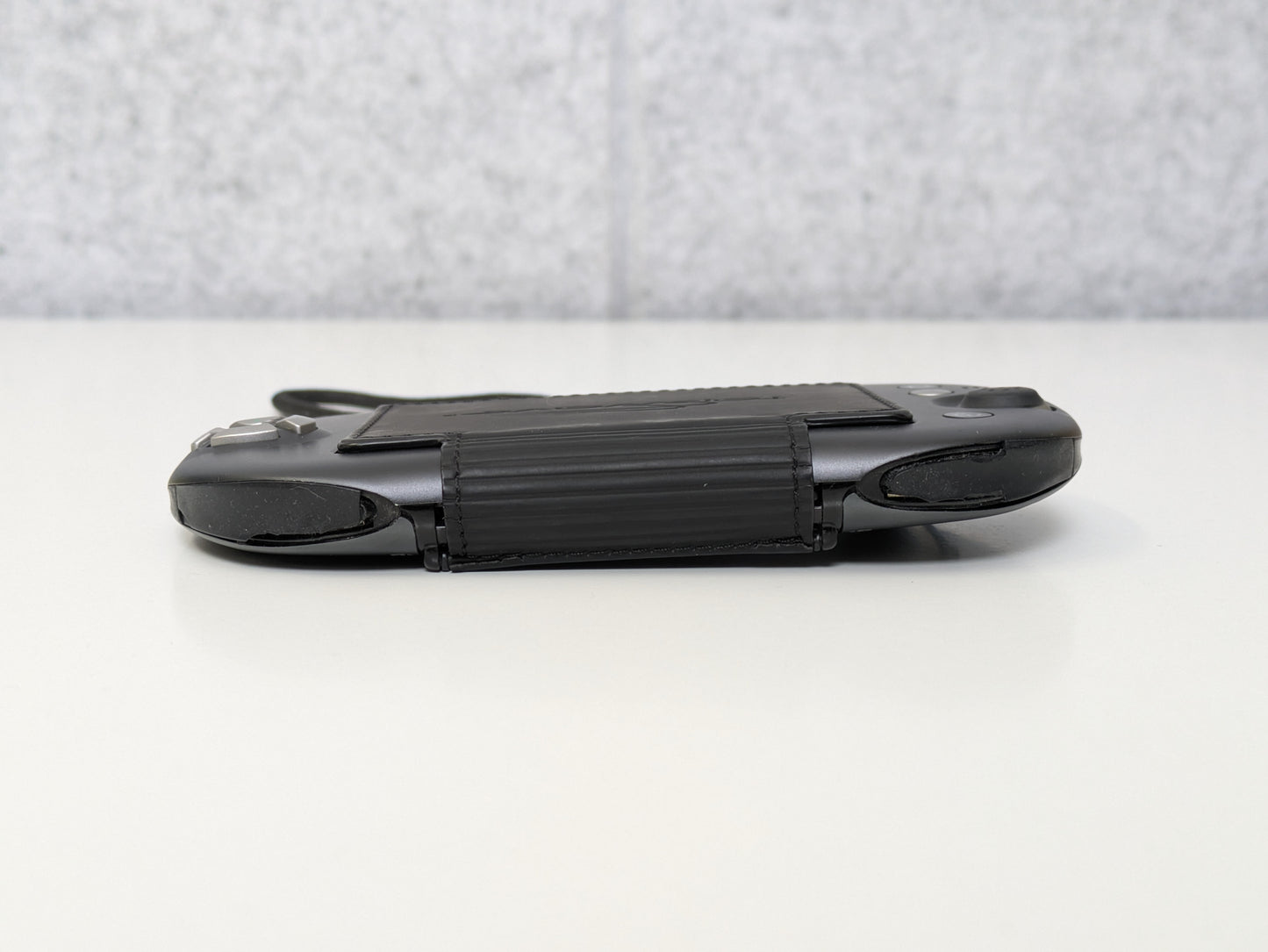 Palm-Powered TapWave Zodiac 2 w/ accessories - USED