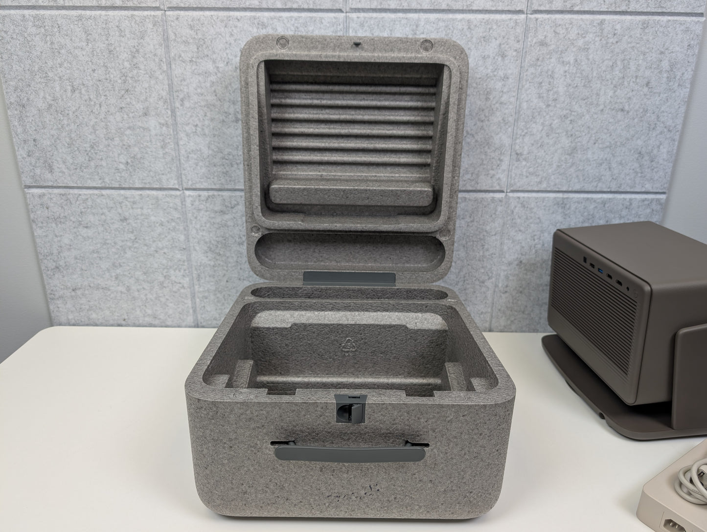 XGIMI Horizon 20 Max IMAX Home Theatre Projector with Google TV - USED