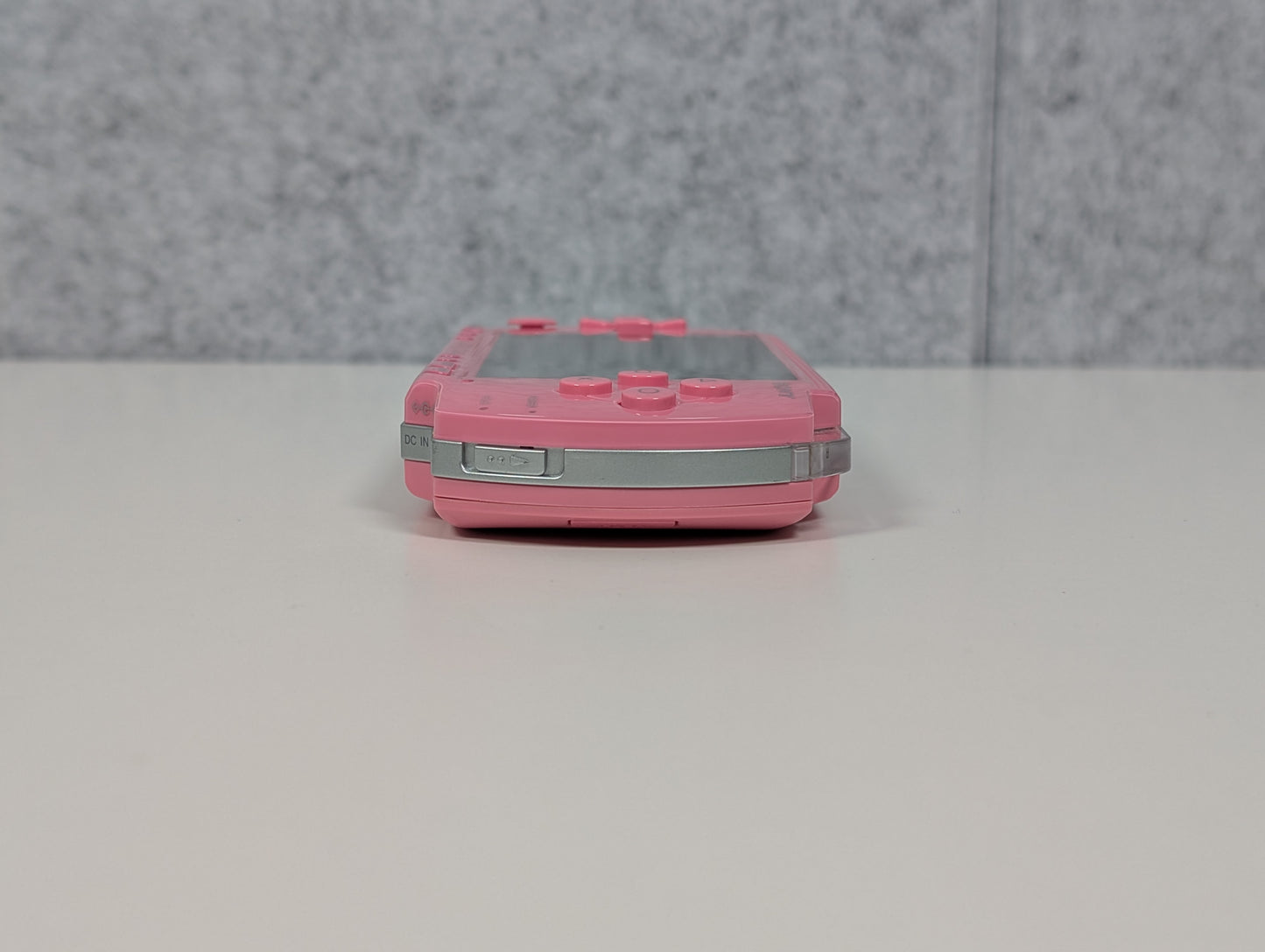 Sony PSP-1000 (Console Only) - Pink (Japan Exclusive) - NO MEMORY CARD - USED