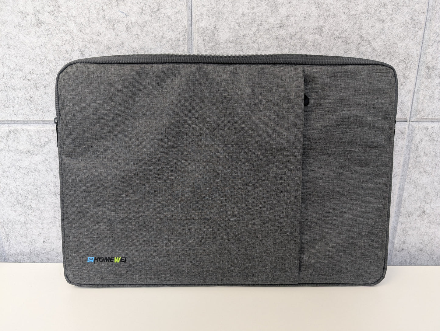 Ehomewei D6 - 18" QLED Portable Touch Screen Monitor - USED