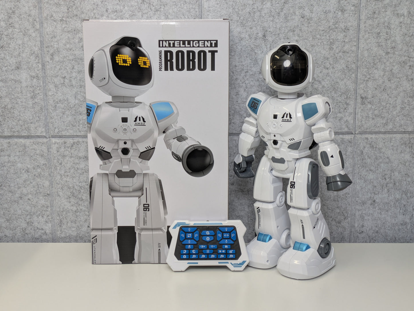 Le Neng Toys Intelligent Remote Control Robot - USED