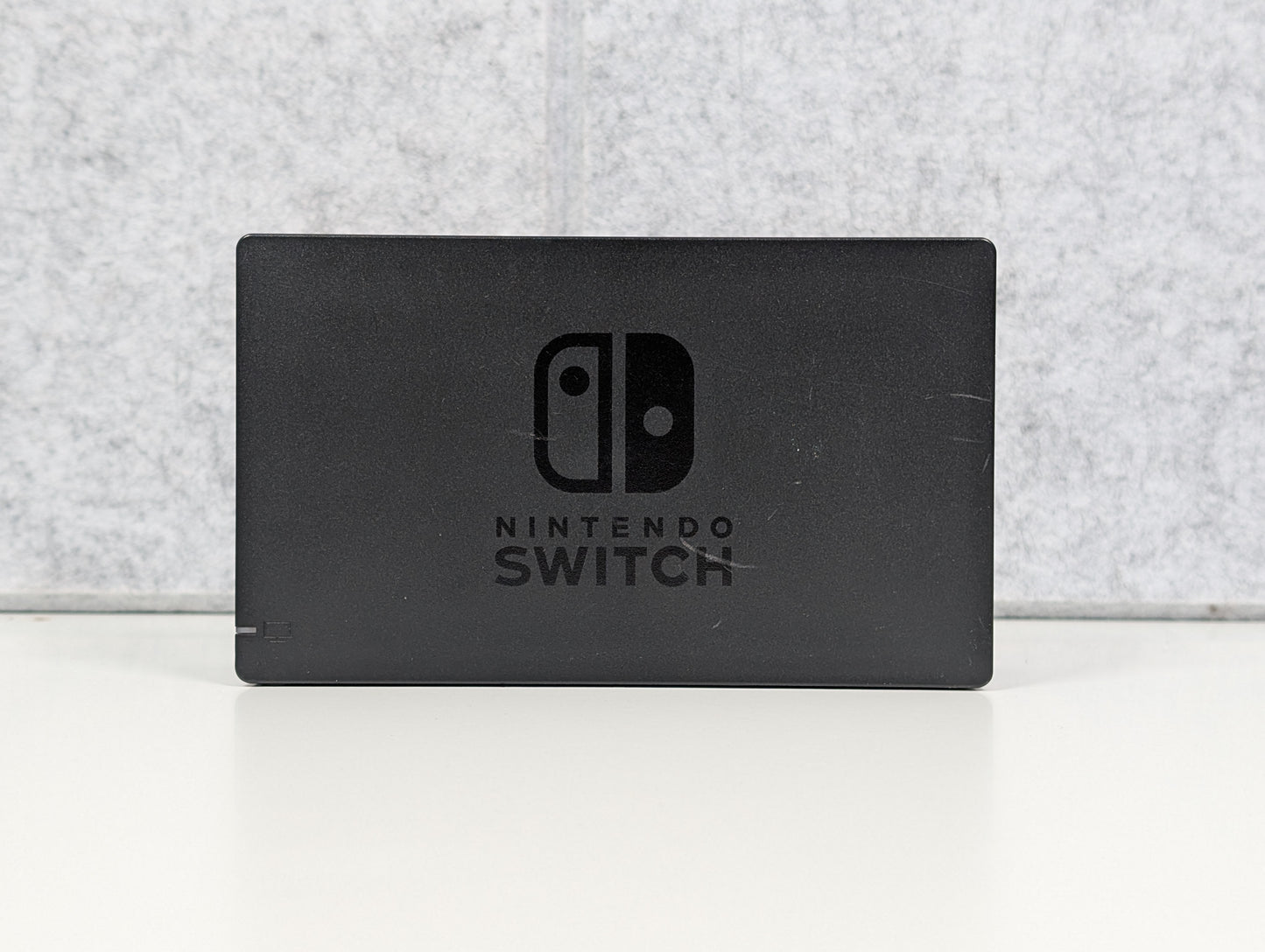 UNPATCHED Nintendo Switch v1 w/ accessories - Red/Blue - USED