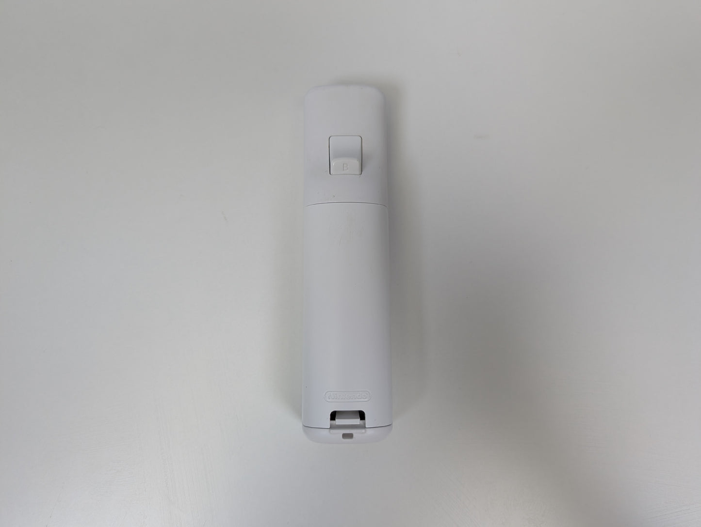 Nintendo Wii w/ accessories - White - USED