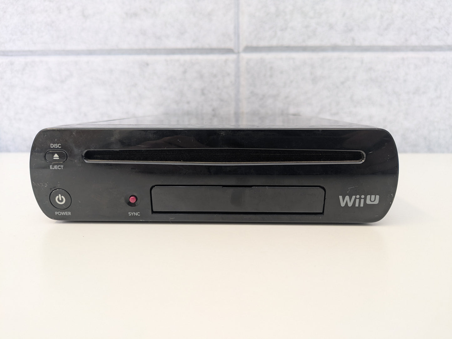 Nintendo 32GB Wii U Console w/ Predownloaded Games - USED (GG64)