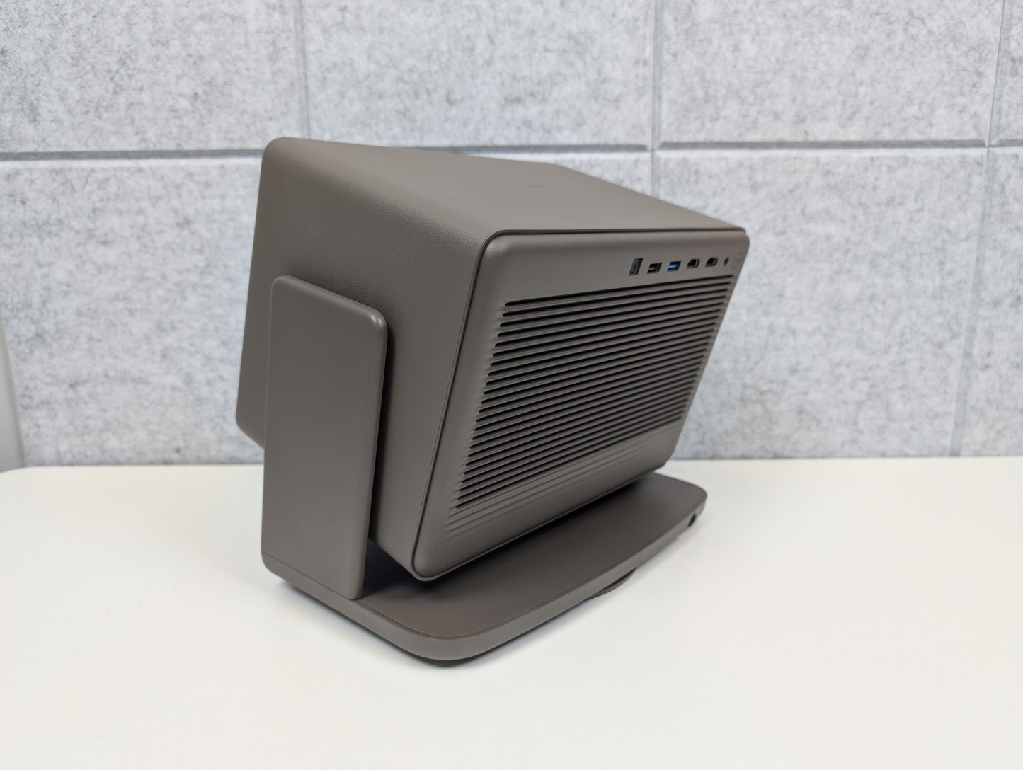 XGIMI Horizon 20 Max IMAX Home Theatre Projector with Google TV - USED