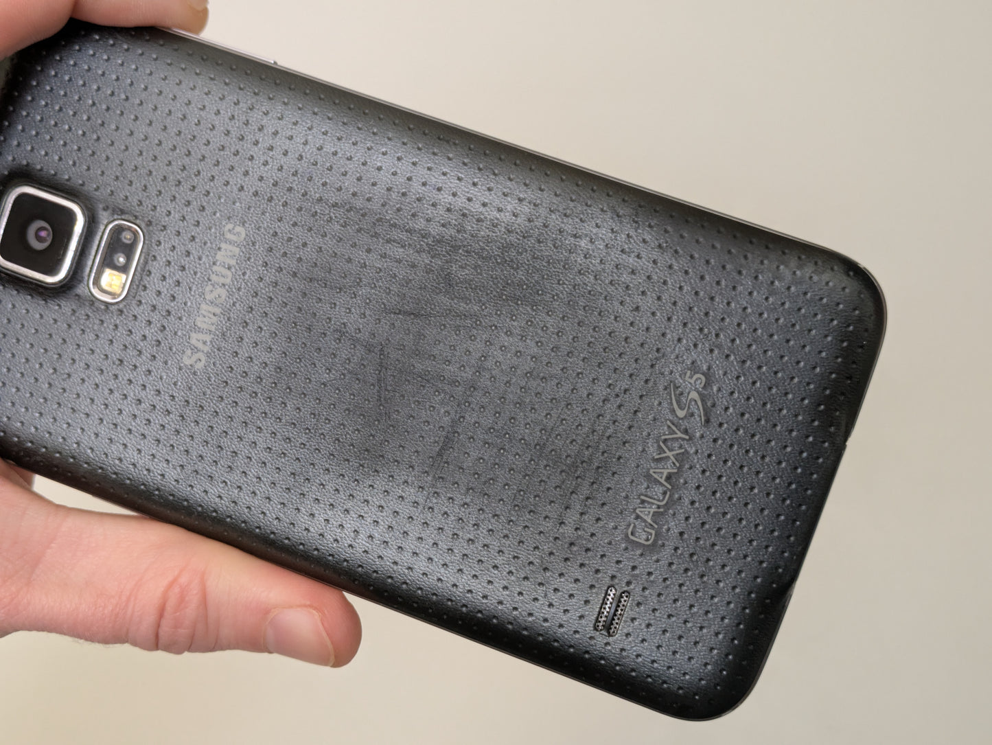 Samsung Galaxy S5 - 16GB - Charcoal Black - FreedomPop Wireless