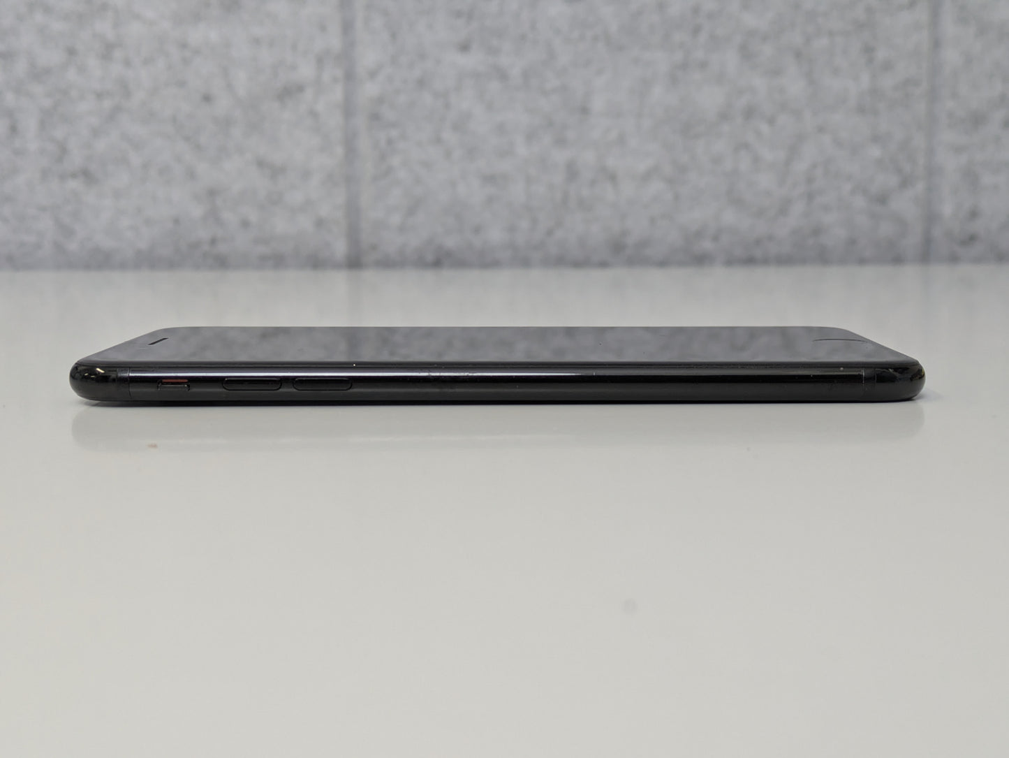 Apple iPhone 7 Plus - 128GB - Jet Black - Unlocked - USED