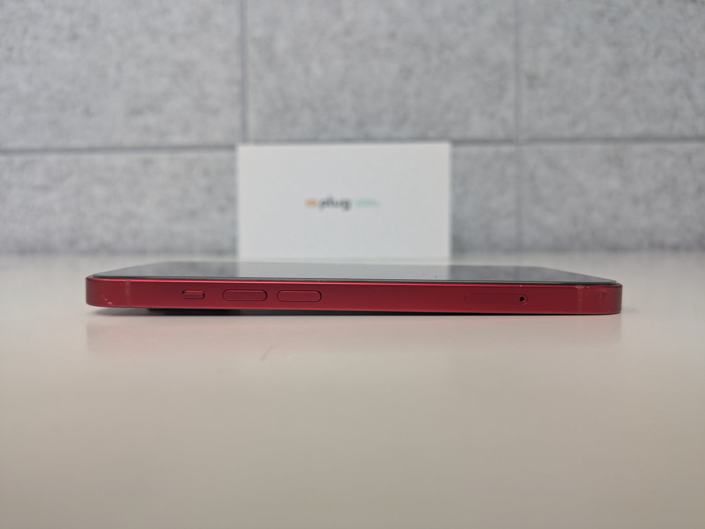 Apple iPhone 13 - 128GB - Product RED - Unlocked - USED