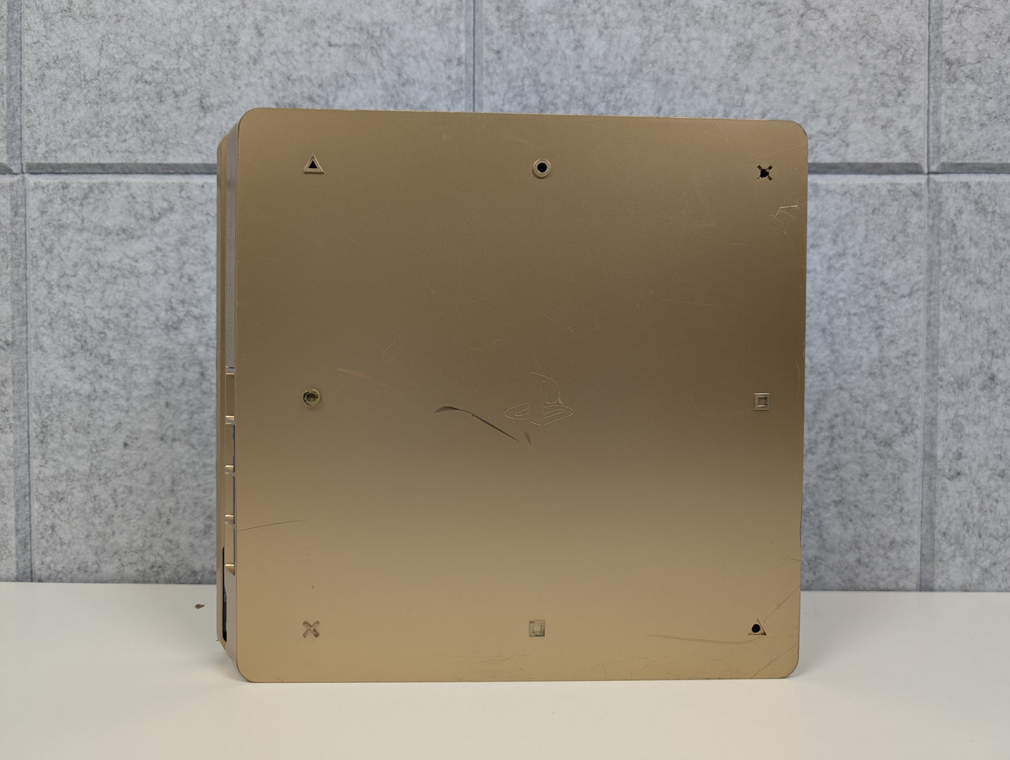 Sony PlayStation 4 Slim w/ accessories - 1TB - Gold - USED
