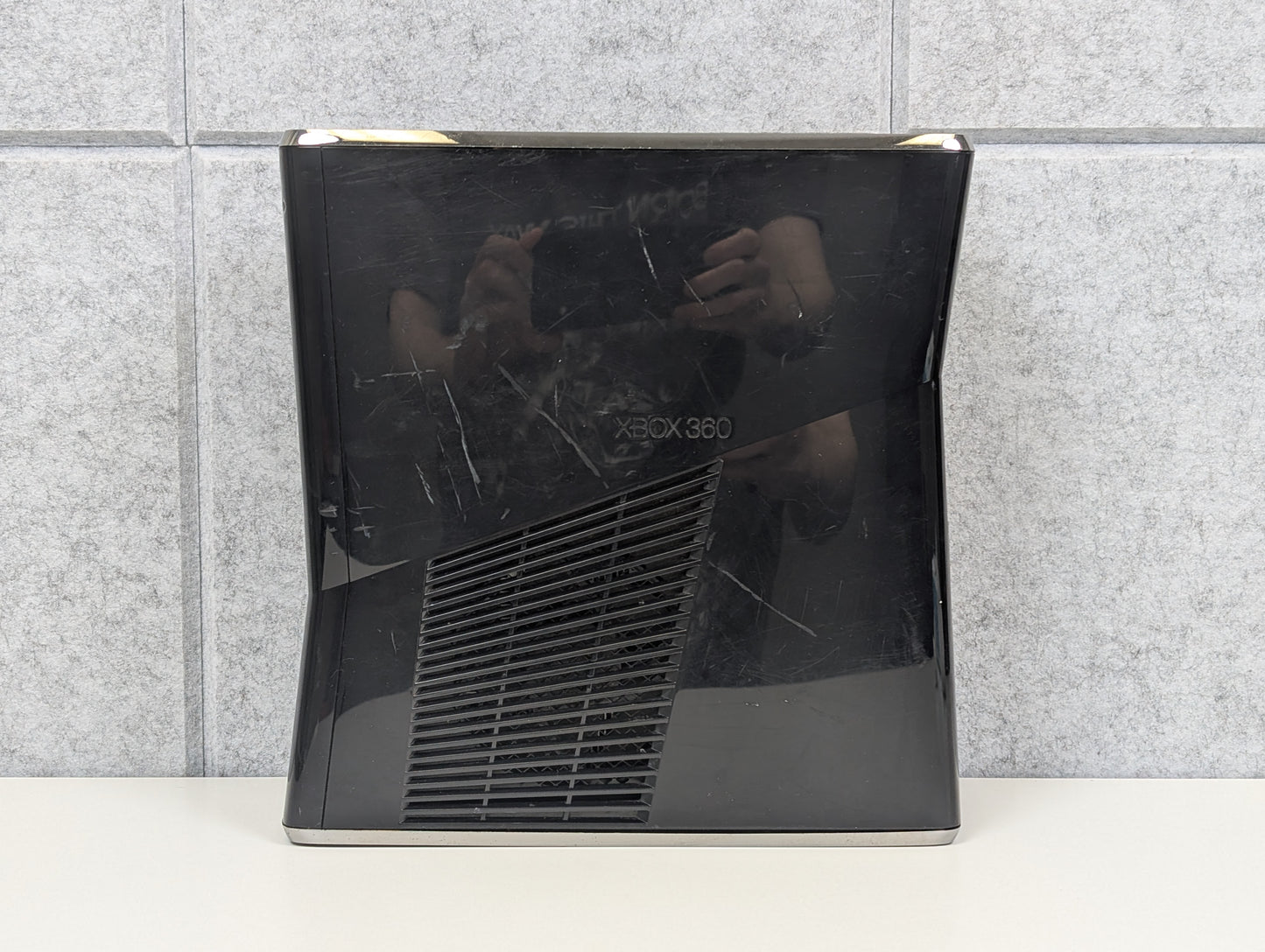 Microsoft Xbox 360 S - 250GB - Piano Black - USED