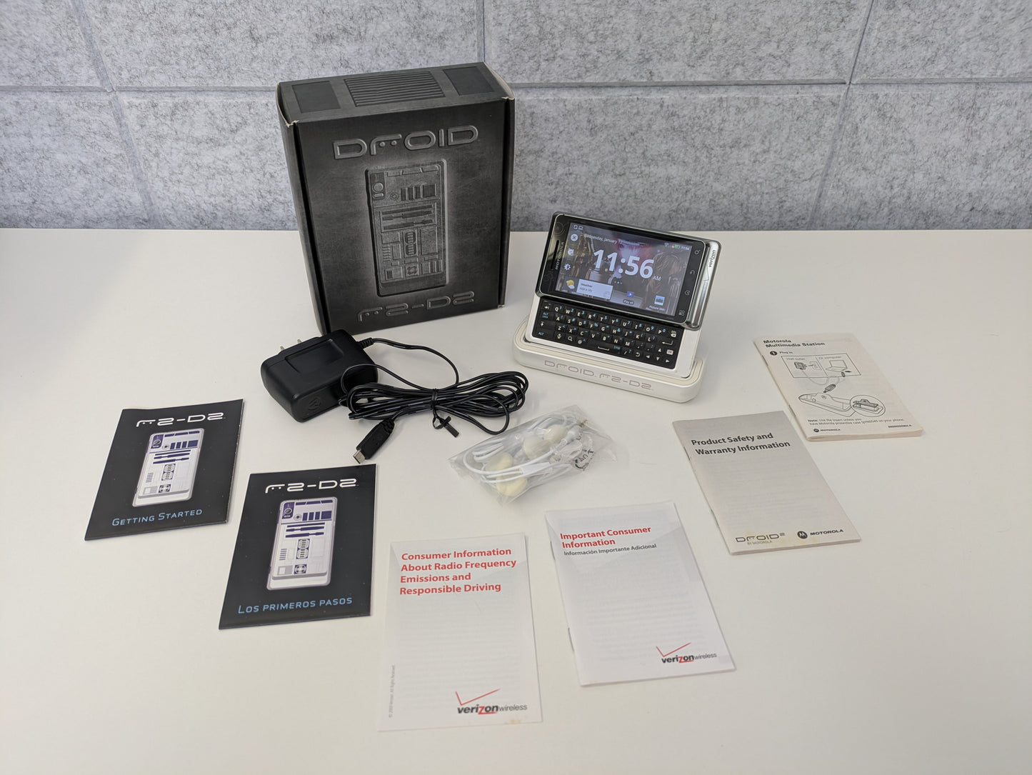 Motorola Droid 2 - 8GB - Star Wars R2-D2 30th Anniversary Limited Edition - Verizon - COMPLETE IN BOX - USED