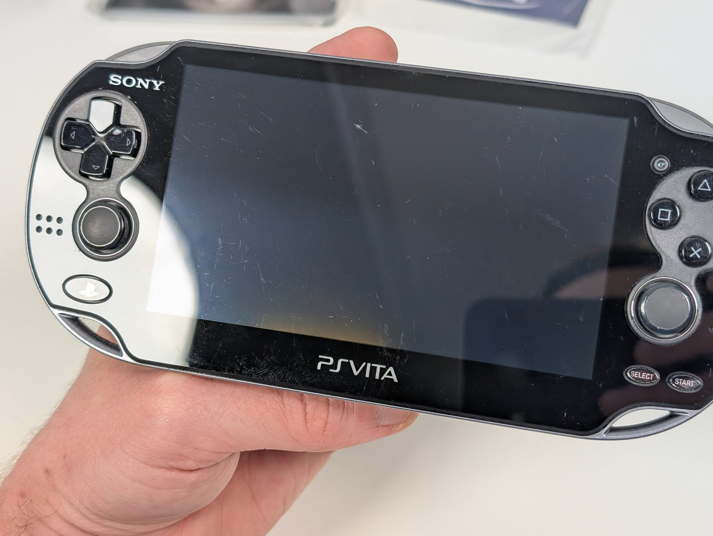 Sony PlayStation Vita 3G/WiFi - COD Black Ops Ltd. Ed. - 8GB - USED