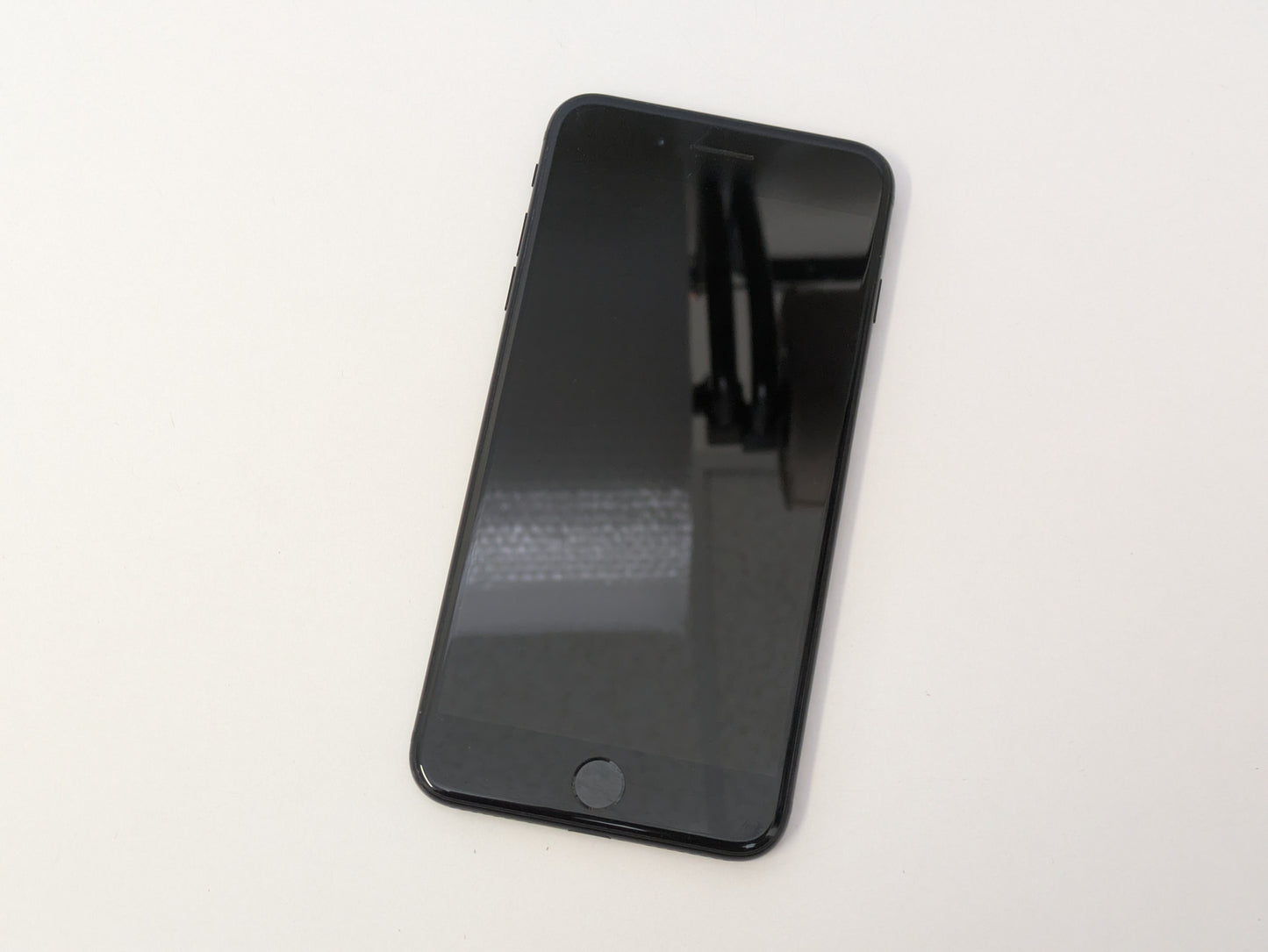 Apple iPhone 7 Plus - 128GB - Jet Black - Unlocked - USED